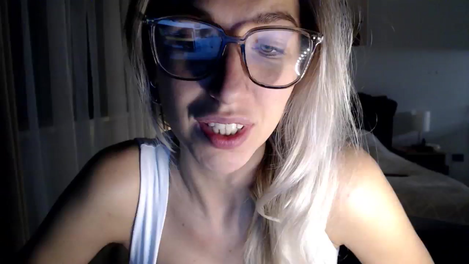 Gallery image thumbnail from VivicaCoke's myfreecams stream on, 12/26/2024, 15:38 image 2 of 20
