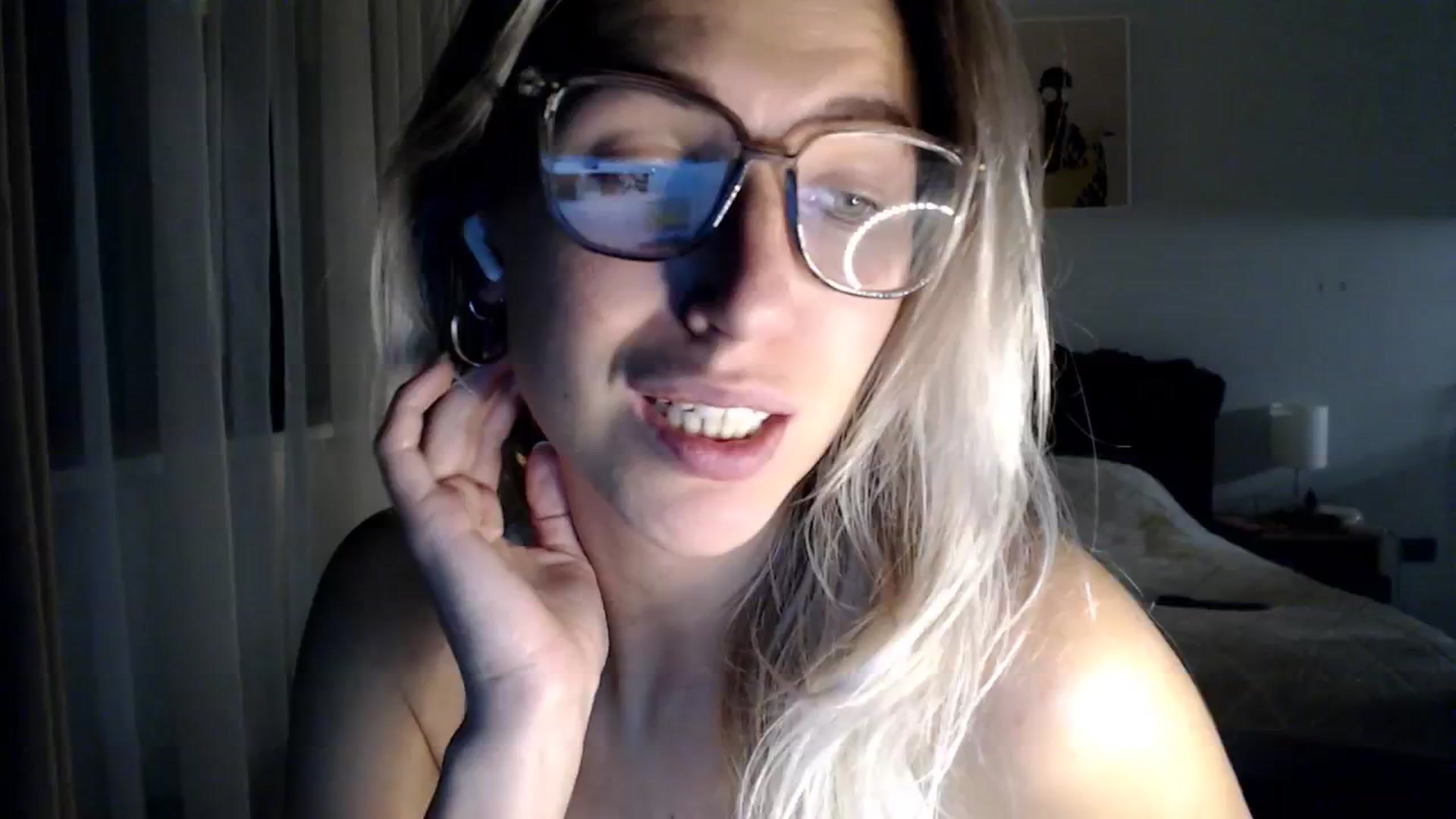 Gallery image thumbnail from VivicaCoke's myfreecams stream on, 12/26/2024, 18:08 image 20 of 20