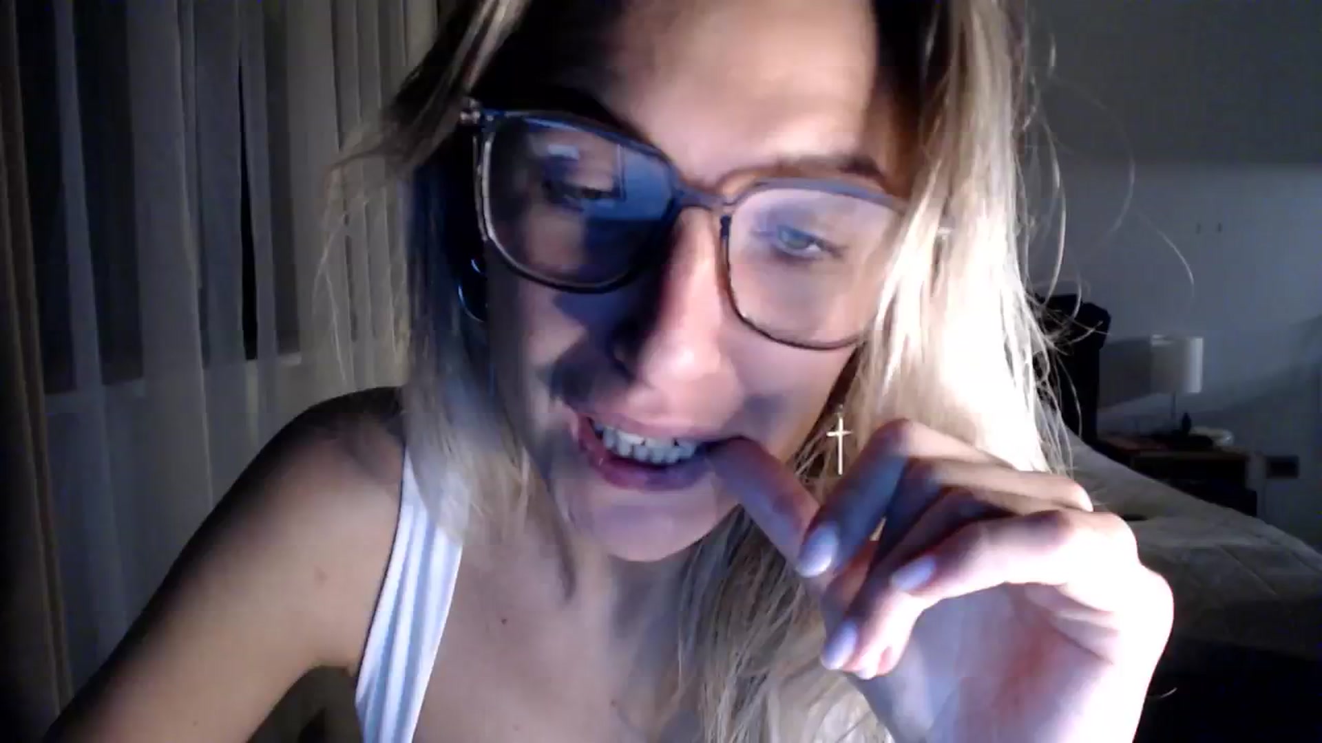 Gallery image thumbnail from VivicaCoke's myfreecams stream on, 12/26/2024, 18:08 image 1 of 20