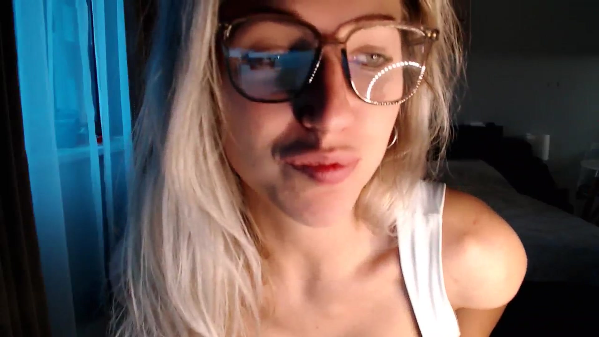 Gallery image thumbnail from VivicaCoke's myfreecams stream on, 12/30/2024, 12:50 image 11 of 20