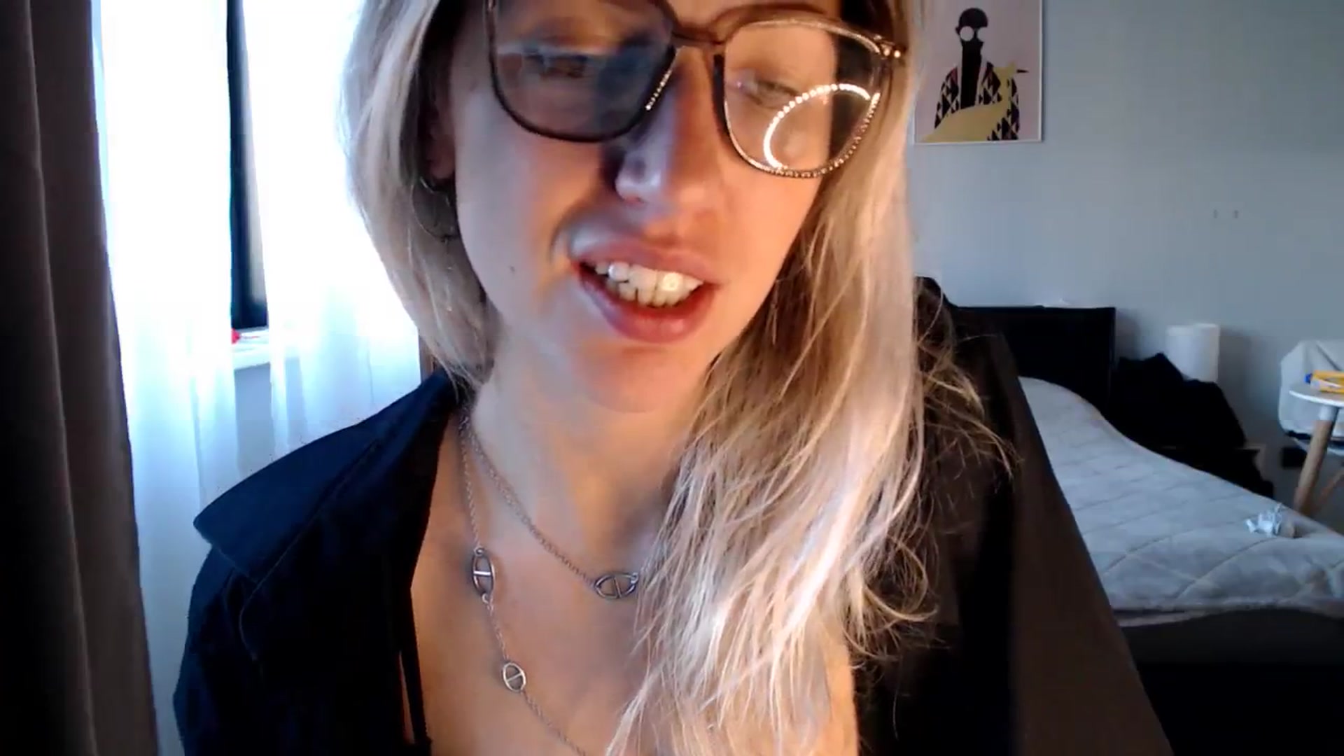 Gallery image thumbnail from VivicaCoke's myfreecams stream on, 12/31/2024, 10:18 image 16 of 20