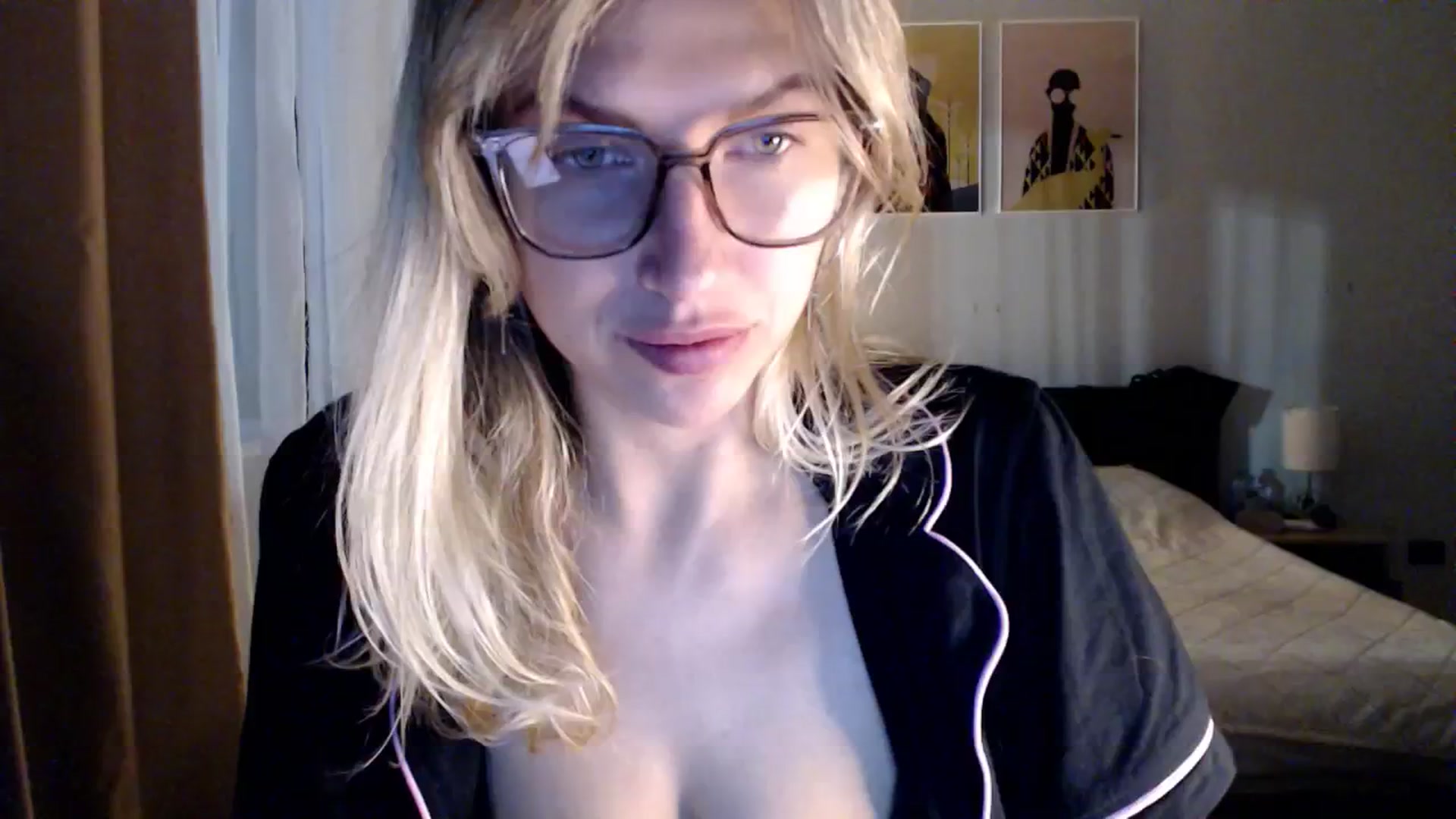 Gallery image thumbnail from VivicaCoke's myfreecams stream on, 02/24/2025, 15:54 image 10 of 20
