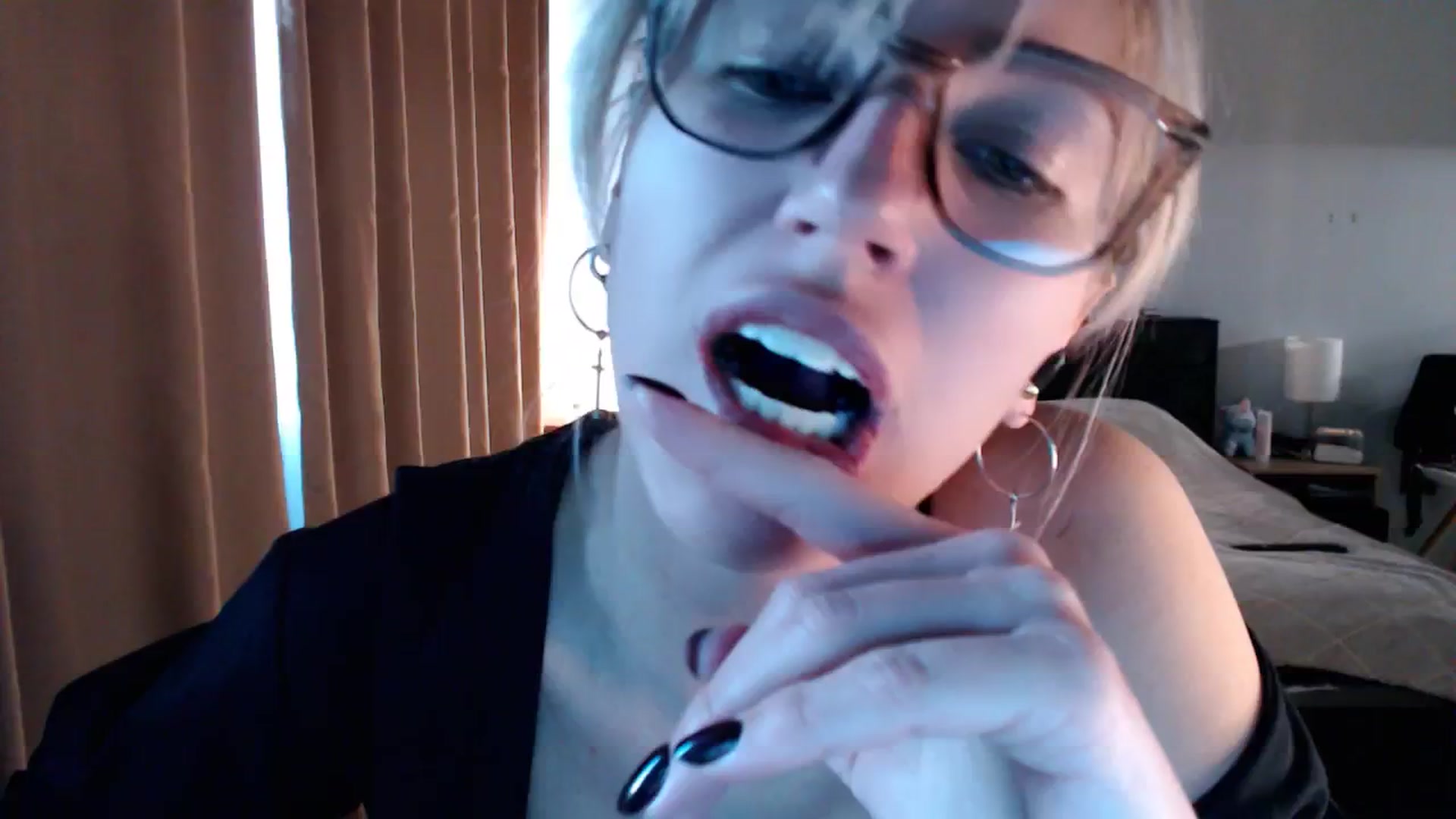 Gallery image thumbnail from VivicaCoke's myfreecams stream on, 03/23/2025, 16:00 image 17 of 20