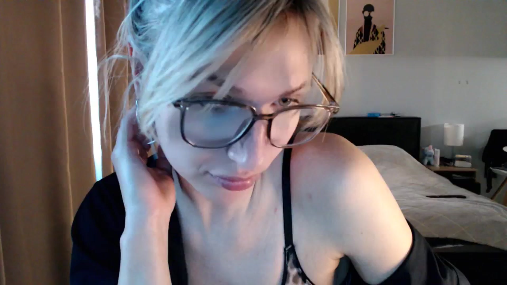 Gallery image thumbnail from VivicaCoke's myfreecams stream on, 03/23/2025, 16:00 image 12 of 20