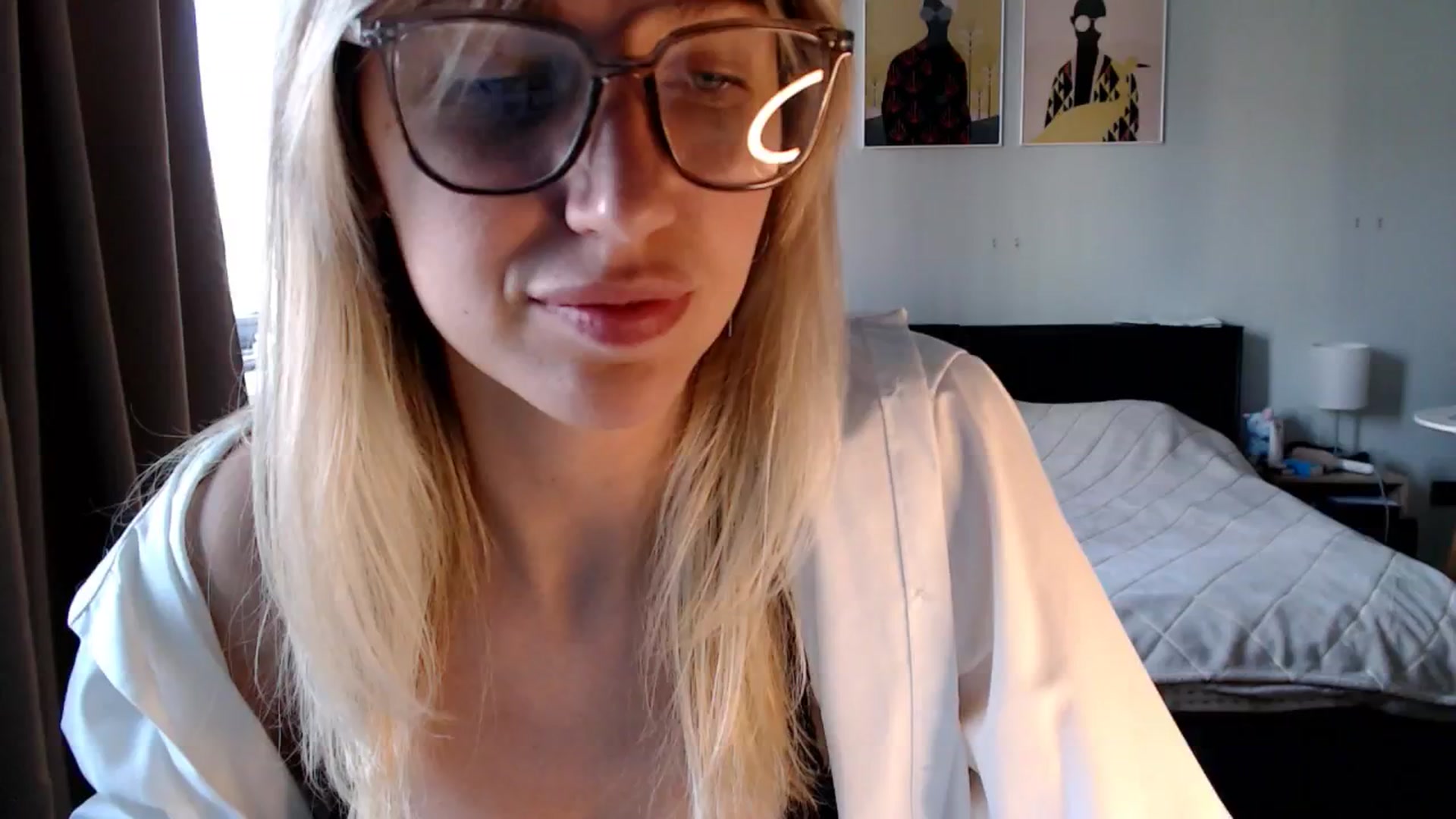 Gallery image thumbnail from VivicaCoke's myfreecams stream on, 04/19/2025, 09:58 image 16 of 20