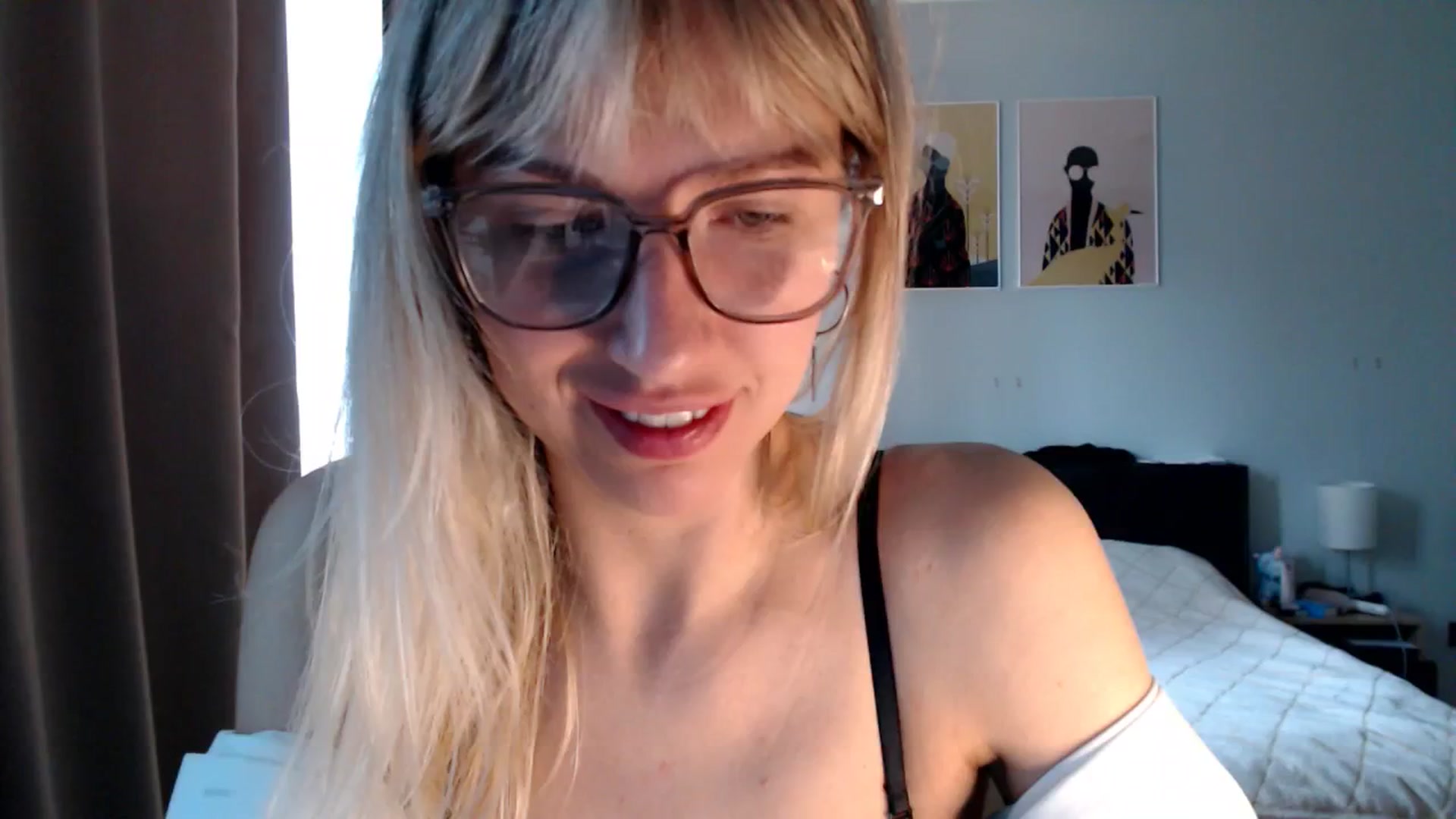 Gallery image thumbnail from VivicaCoke's myfreecams stream on, 04/20/2025, 09:12 image 13 of 20