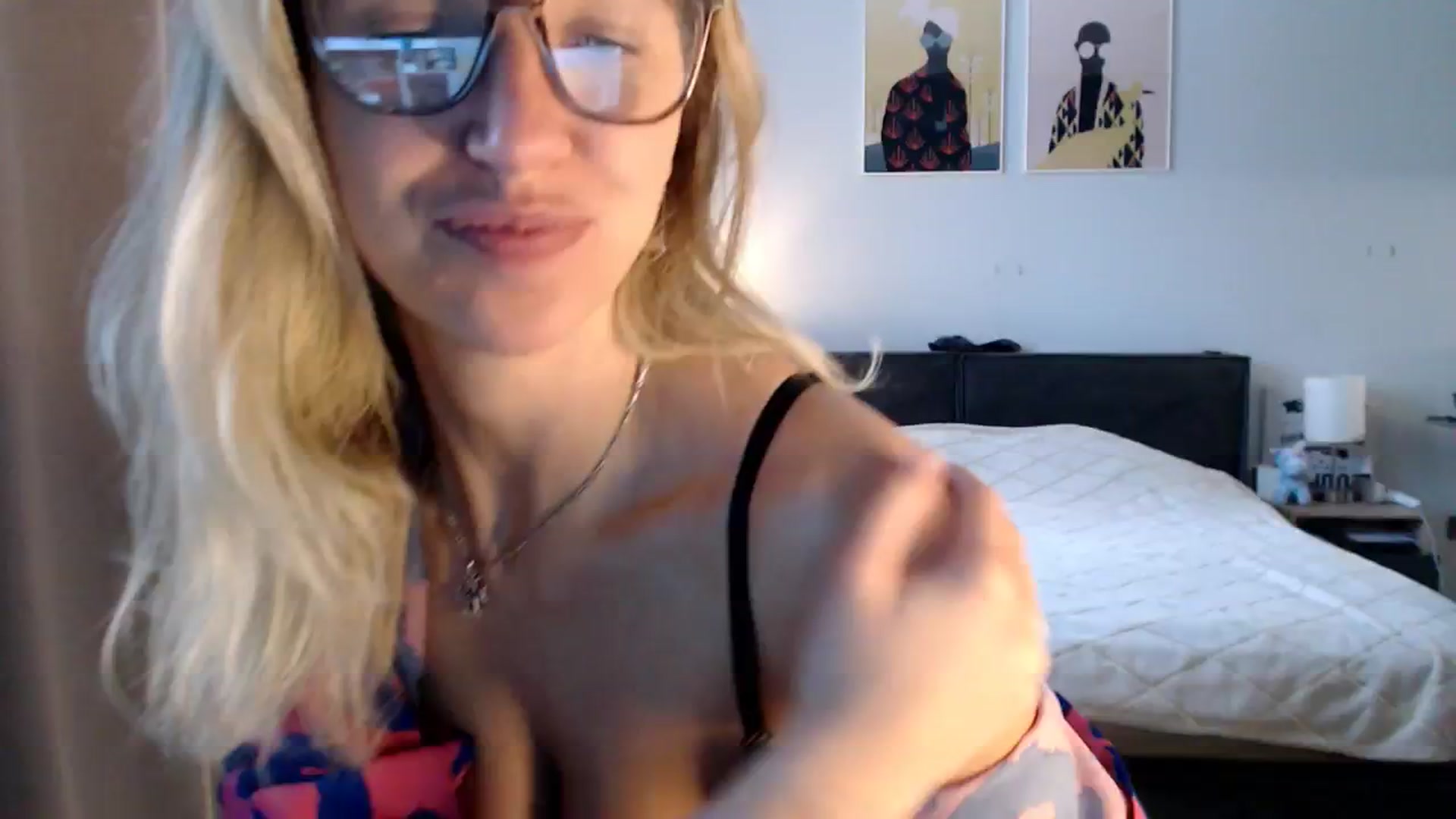 Gallery image thumbnail from VivicaCoke's myfreecams stream on, 12/29/2025, 10:18 image 8 of 20