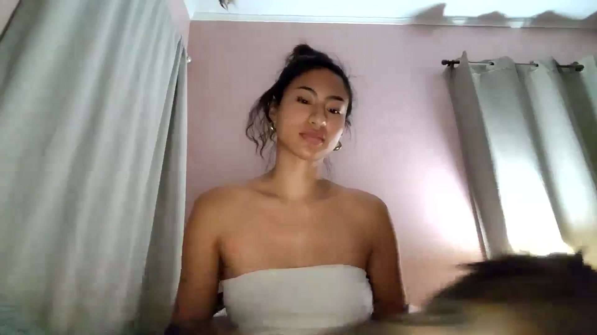 Gallery image thumbnail from VivieSweet's myfreecams stream on, 12/27/2025, 02:47 image 10 of 20