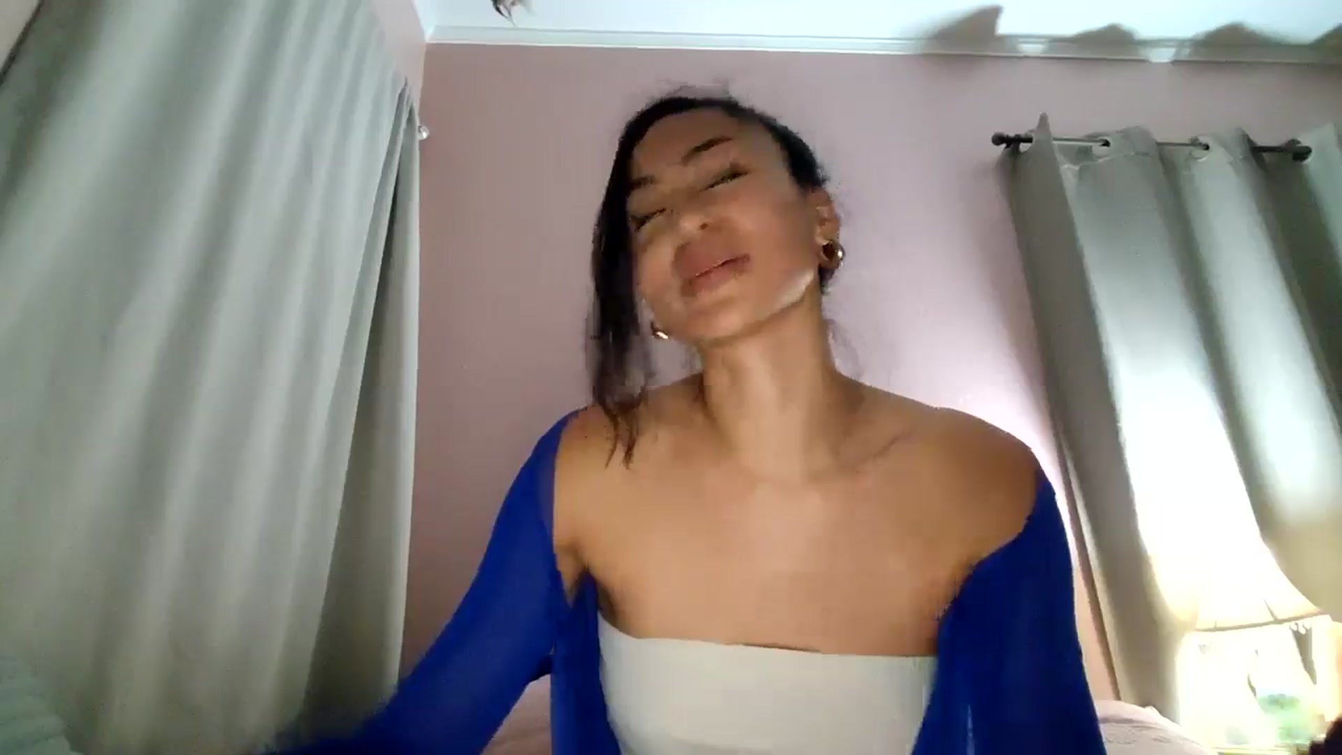 Gallery image thumbnail from VivieSweet's myfreecams stream on, 12/27/2025, 02:47 image 15 of 20
