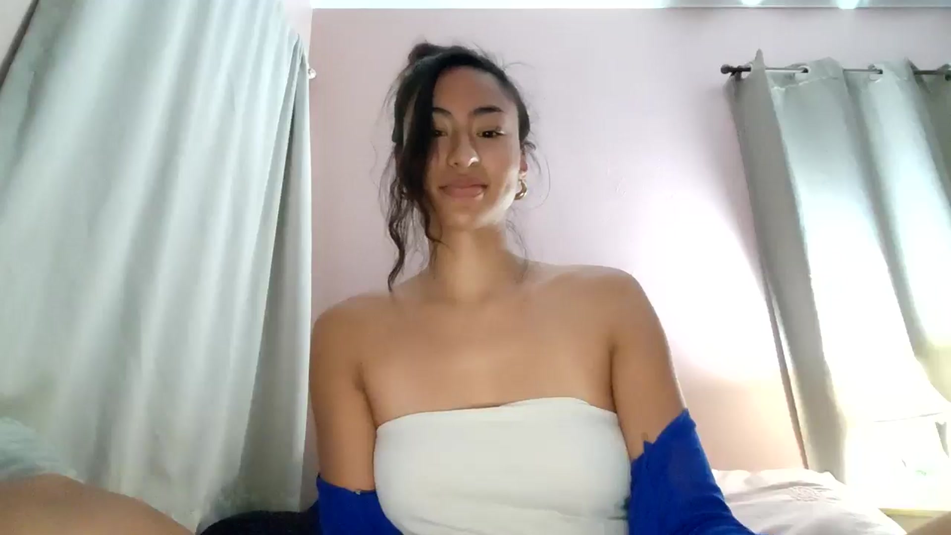 Gallery image thumbnail from VivieSweet's myfreecams stream on, 12/27/2025, 02:47 image 8 of 20