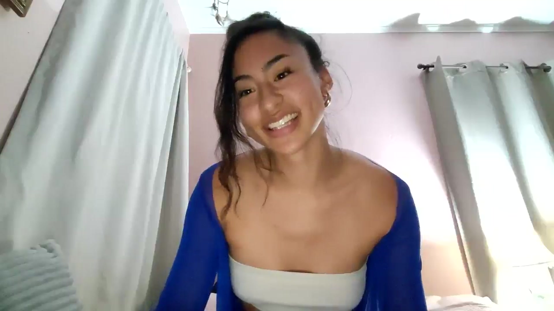 Gallery image thumbnail from VivieSweet's myfreecams stream on, 12/27/2025, 02:47 image 2 of 20