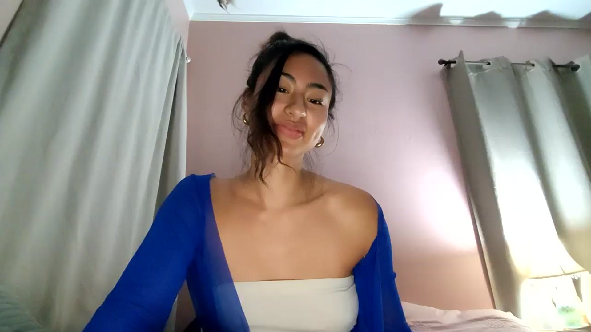 Gallery image thumbnail from VivieSweet's myfreecams stream on, 12/27/2025, 02:47 image 11 of 20