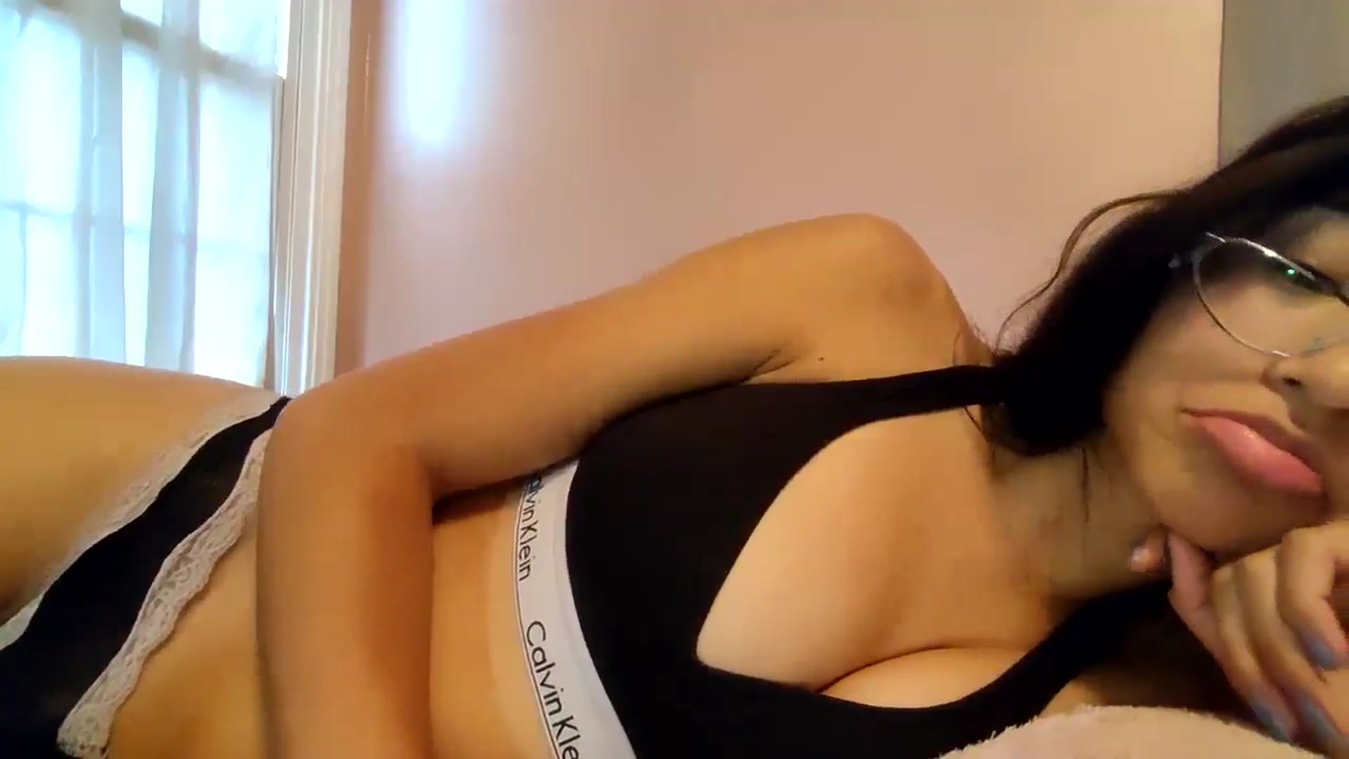 Gallery image thumbnail from VivieSweet's myfreecams stream on, 01/03/2026, 17:31 image 16 of 20