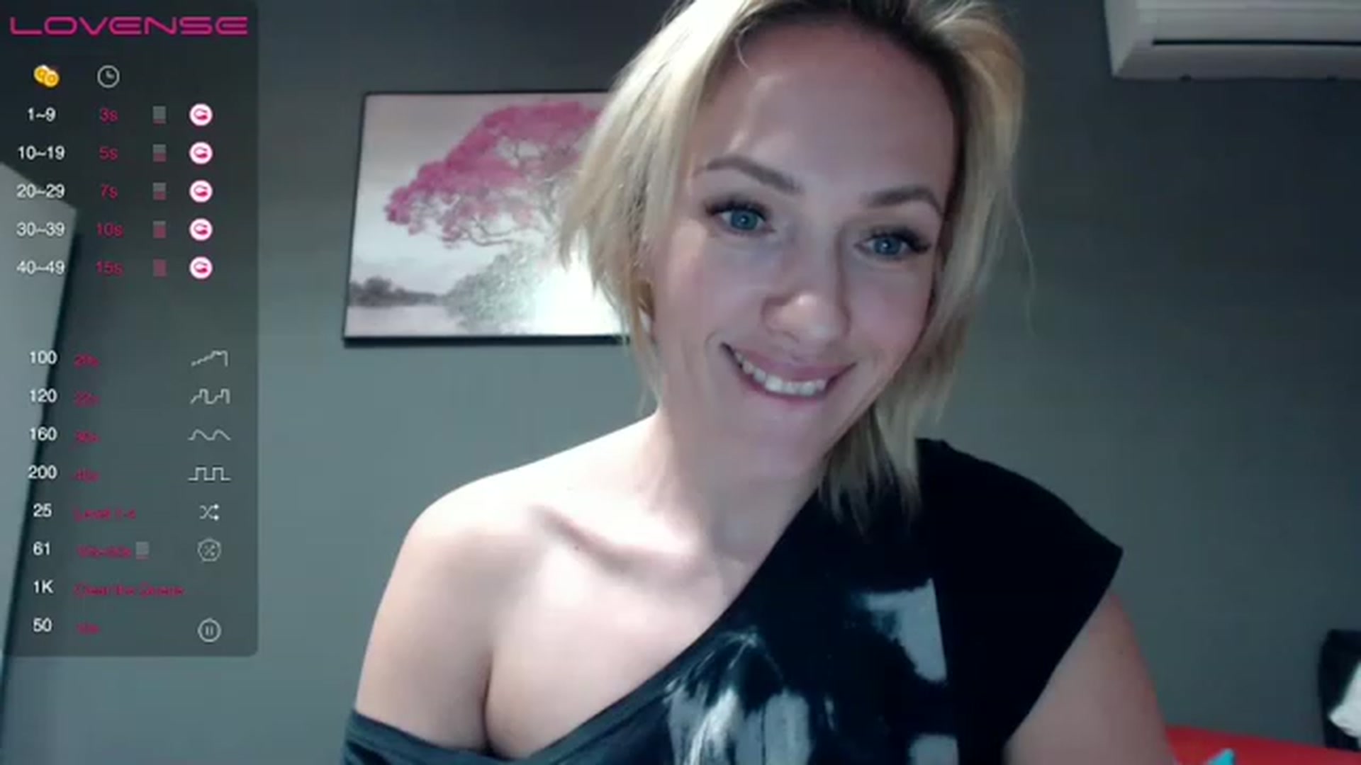 Gallery image thumbnail from VivienSabo's myfreecams stream on, 12/05/2022, 11:09 image 10 of 20