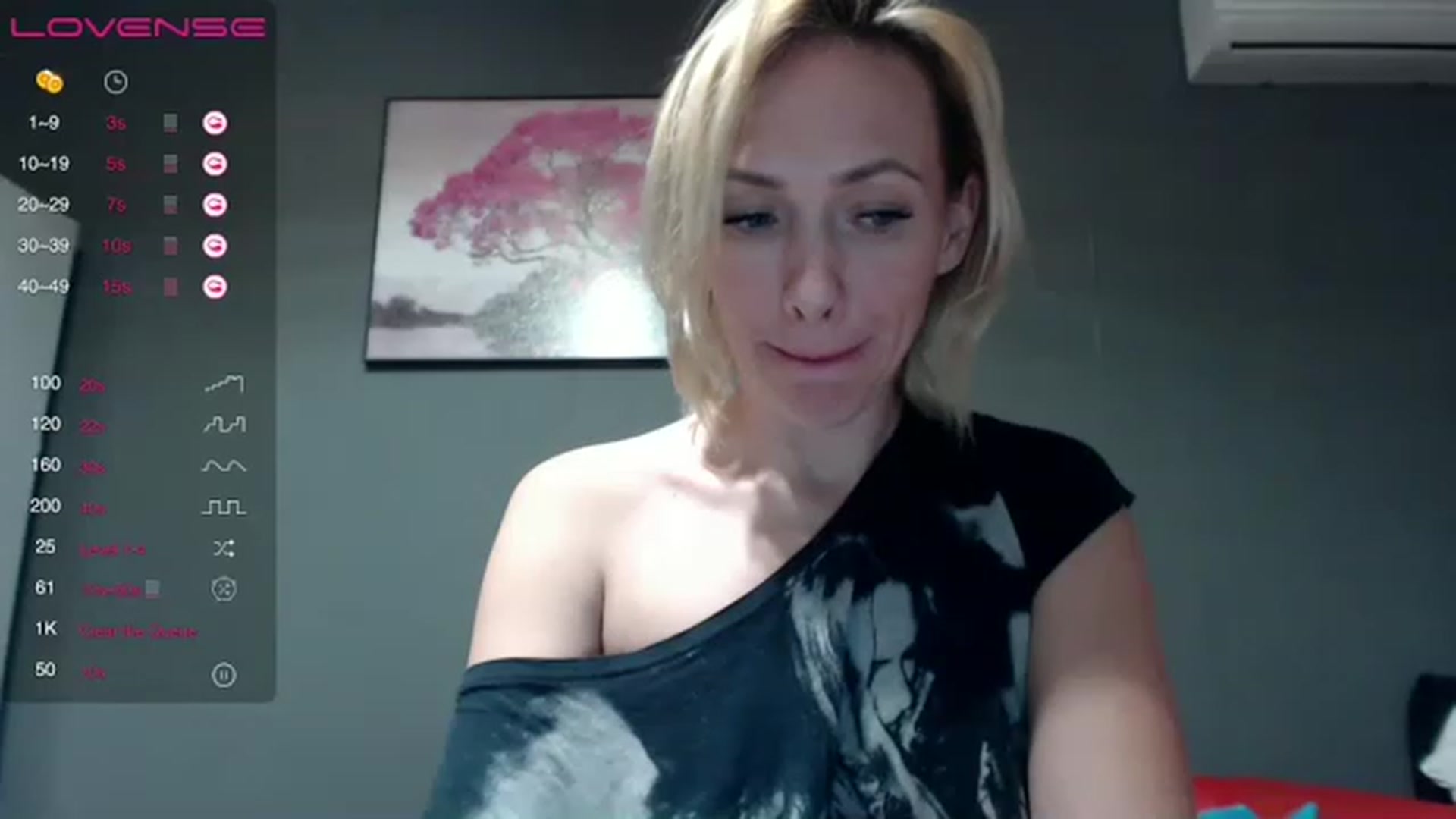 Gallery image thumbnail from VivienSabo's myfreecams stream on, 12/05/2022, 11:09 image 2 of 20
