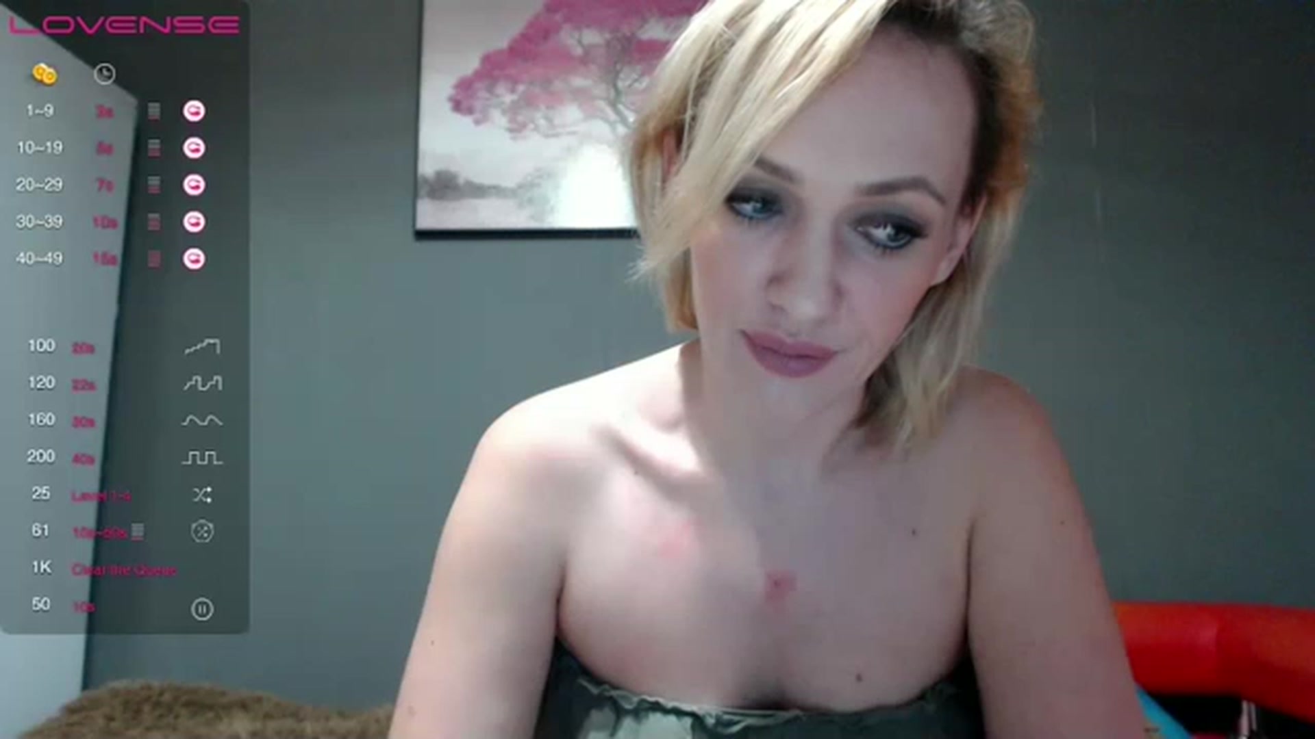Gallery image thumbnail from VivienSabo's myfreecams stream on, 12/12/2022, 10:07 image 17 of 20