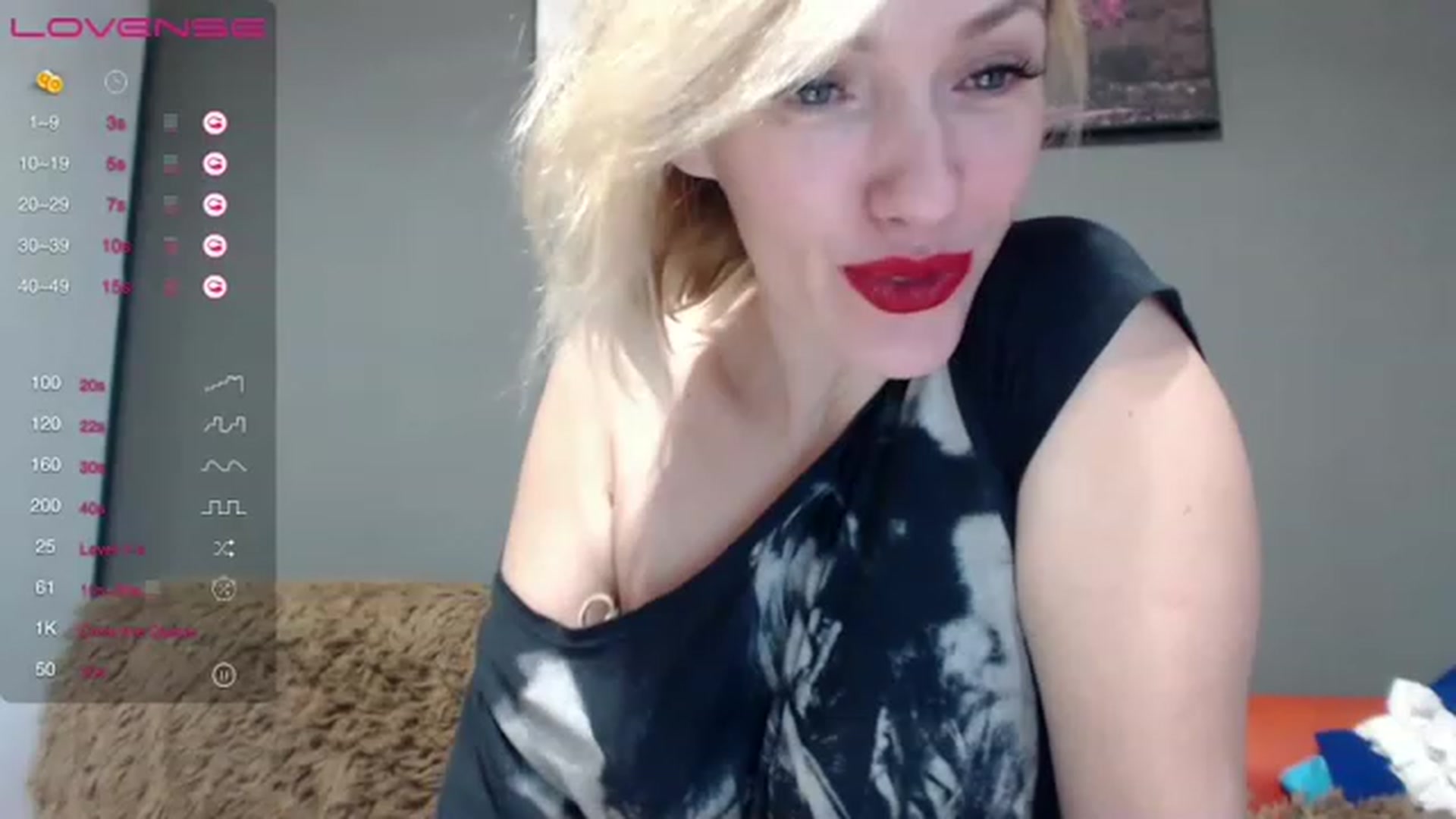 Gallery image thumbnail from VivienSabo's myfreecams stream on, 01/10/2023, 10:27 image 12 of 20