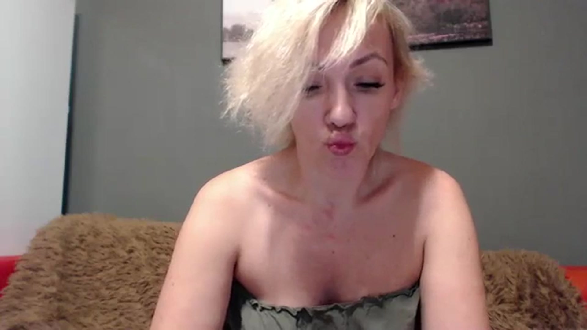 Gallery image thumbnail from VivienShyBo's myfreecams stream on, 11/30/2023, 10:29 image 13 of 20