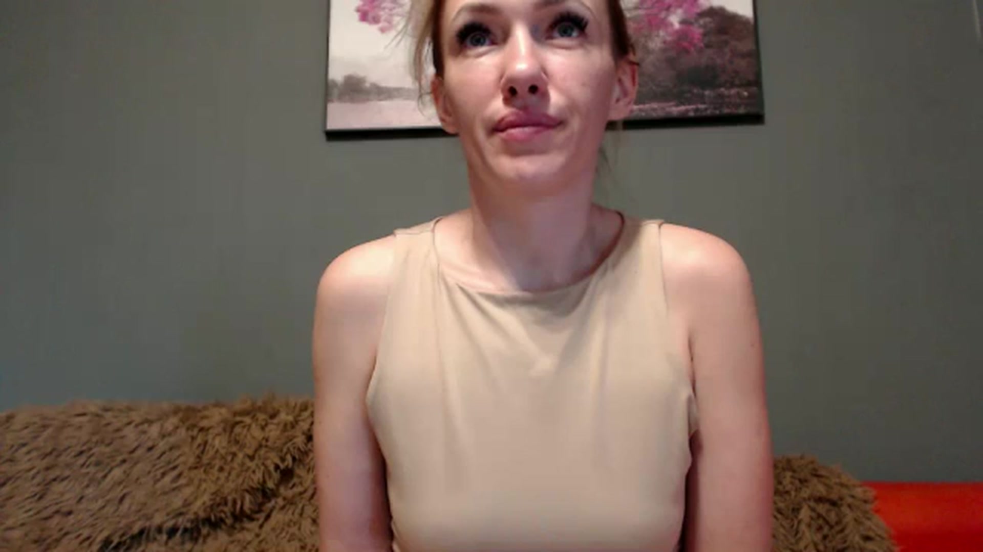 Gallery image thumbnail from VivienShyBo's myfreecams stream on, 05/20/2024, 11:13 image 9 of 20