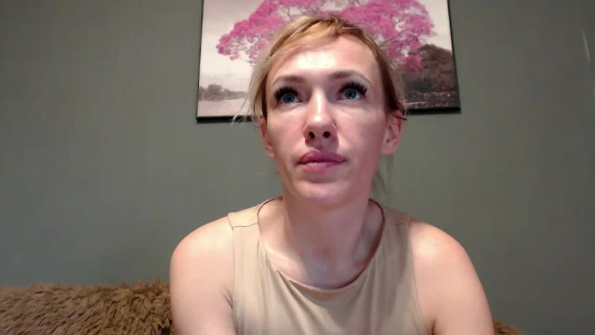 Gallery image thumbnail from VivienShyBo's myfreecams stream on, 05/20/2024, 11:13 image 18 of 20