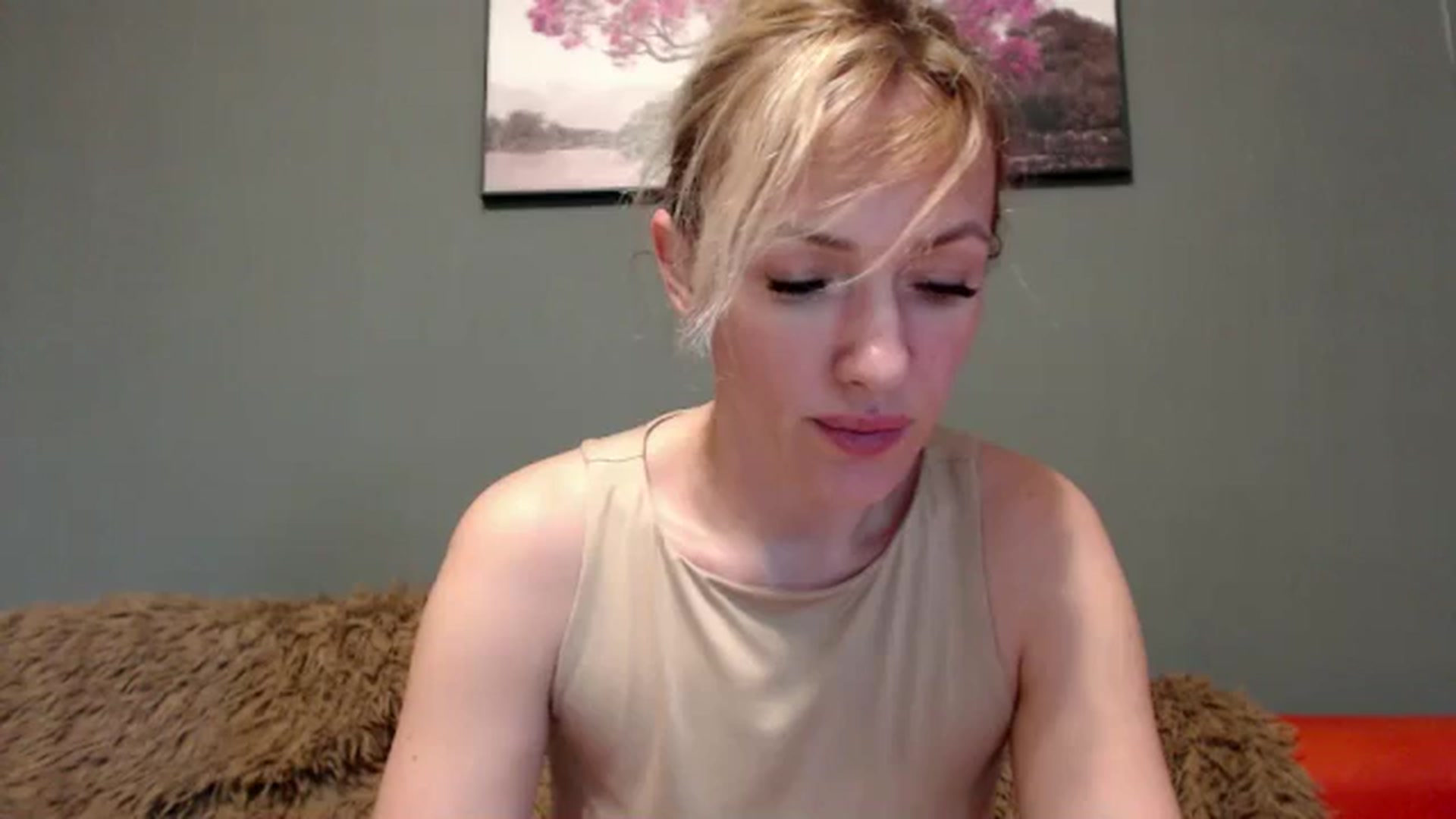 Gallery image thumbnail from VivienShyBo's myfreecams stream on, 05/20/2024, 11:13 image 15 of 20