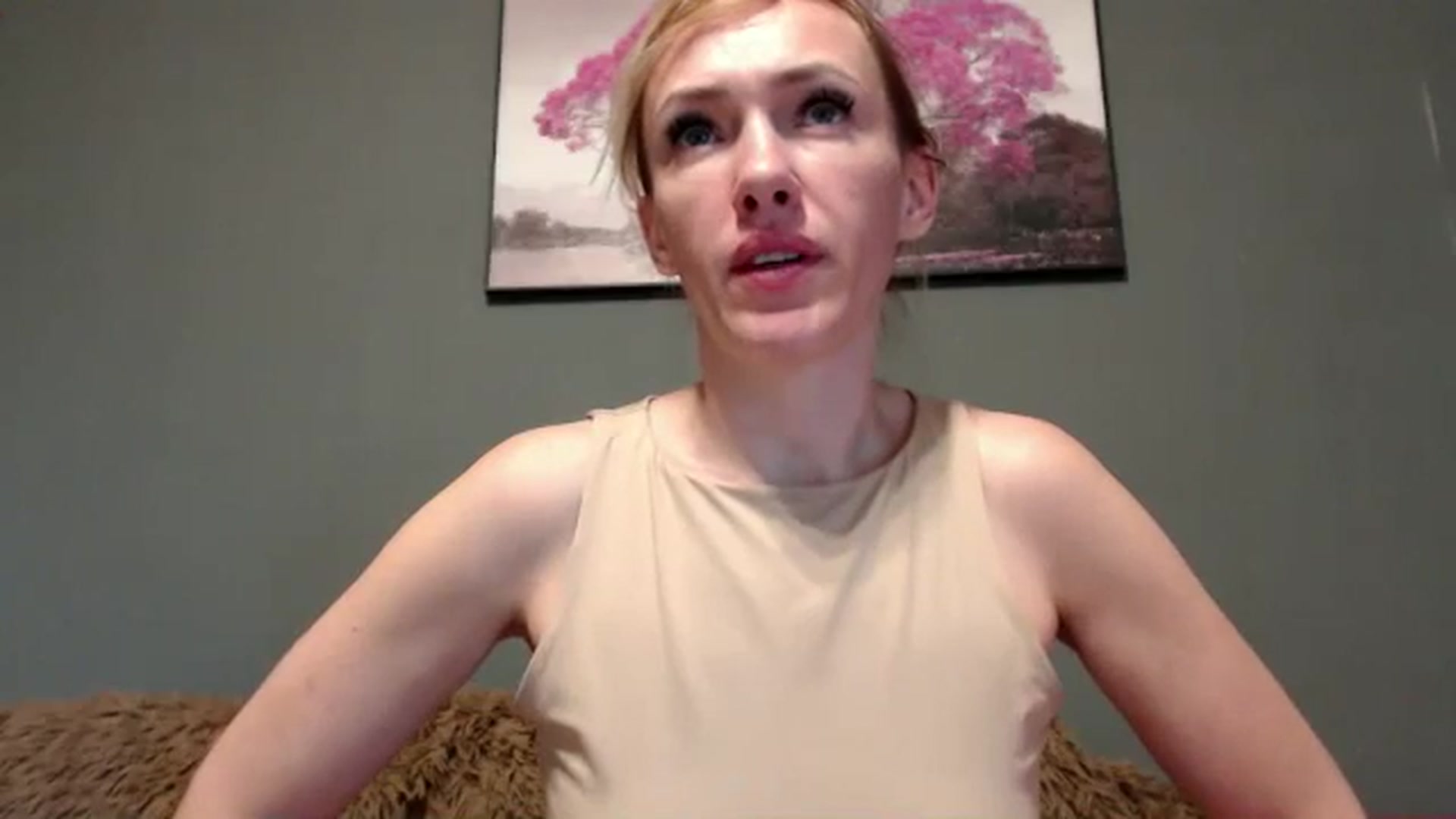 Gallery image thumbnail from VivienShyBo's myfreecams stream on, 05/20/2024, 11:13 image 17 of 20