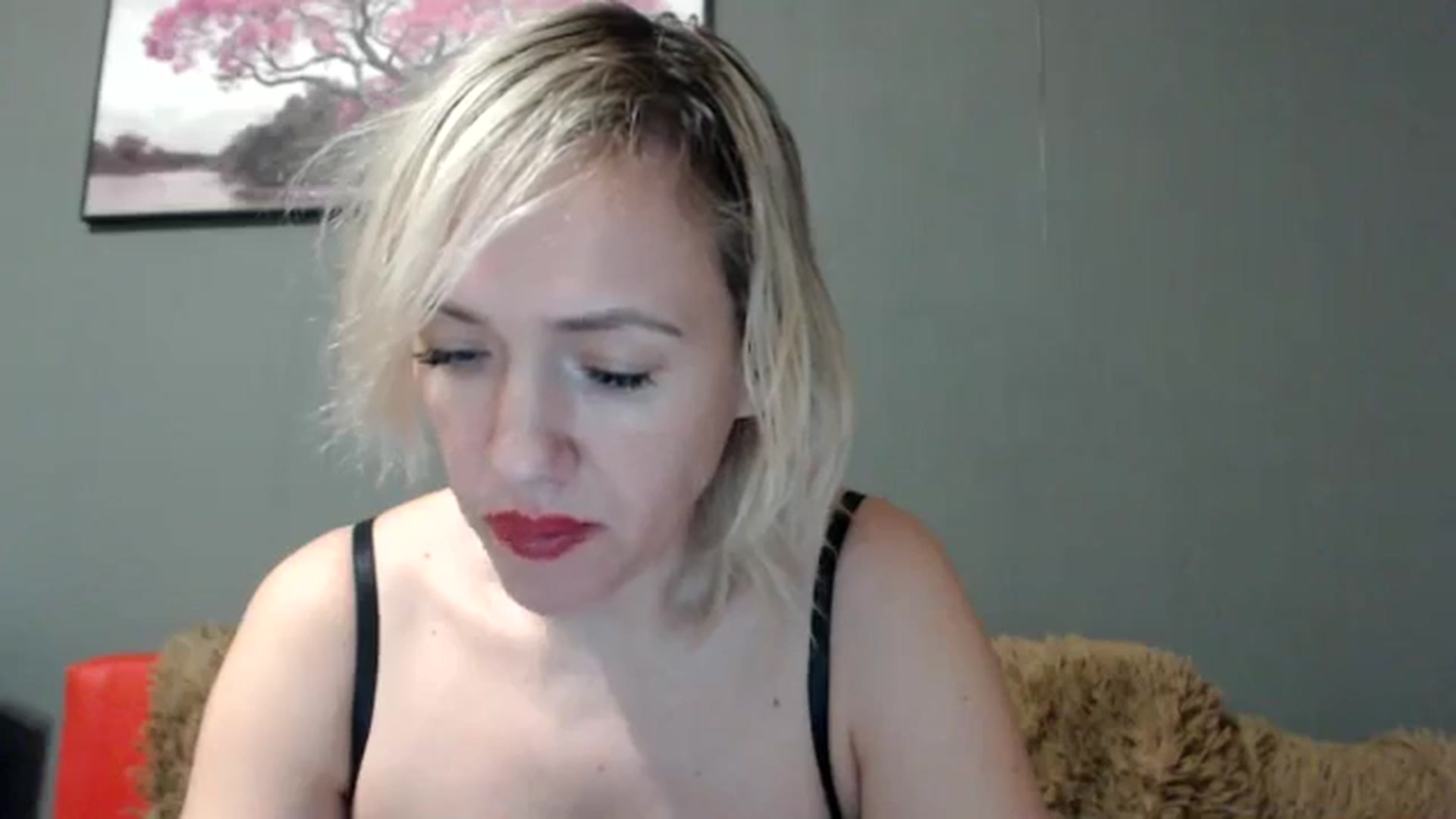 Gallery image thumbnail from VivienShyBo's myfreecams stream on, 02/24/2025, 07:45 image 4 of 20