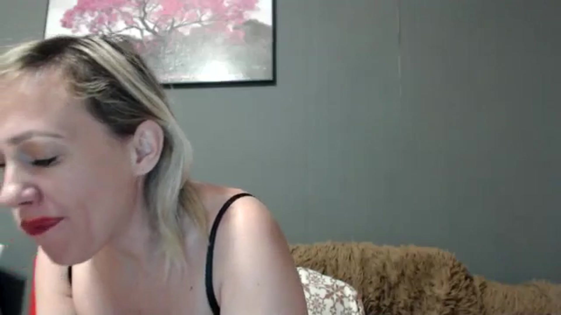 Gallery image thumbnail from VivienShyBo's myfreecams stream on, 02/24/2025, 07:45 image 15 of 20