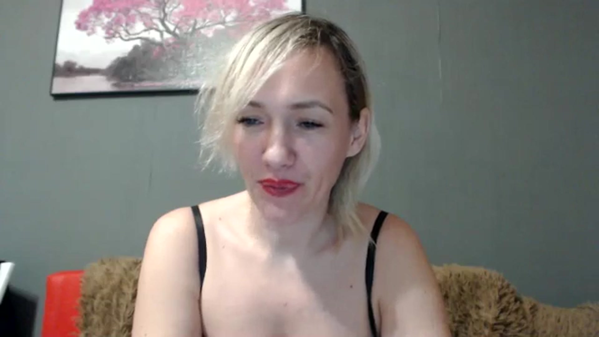 Gallery image thumbnail from VivienShyBo's myfreecams stream on, 02/24/2025, 07:45 image 12 of 20
