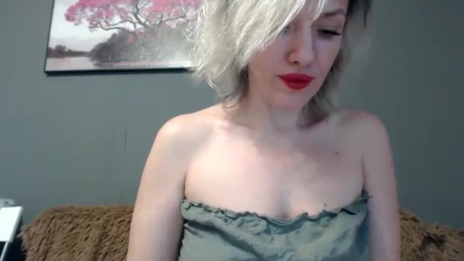 Gallery image thumbnail from VivienShyBo's myfreecams stream on, 04/15/2025, 10:47 image 12 of 20