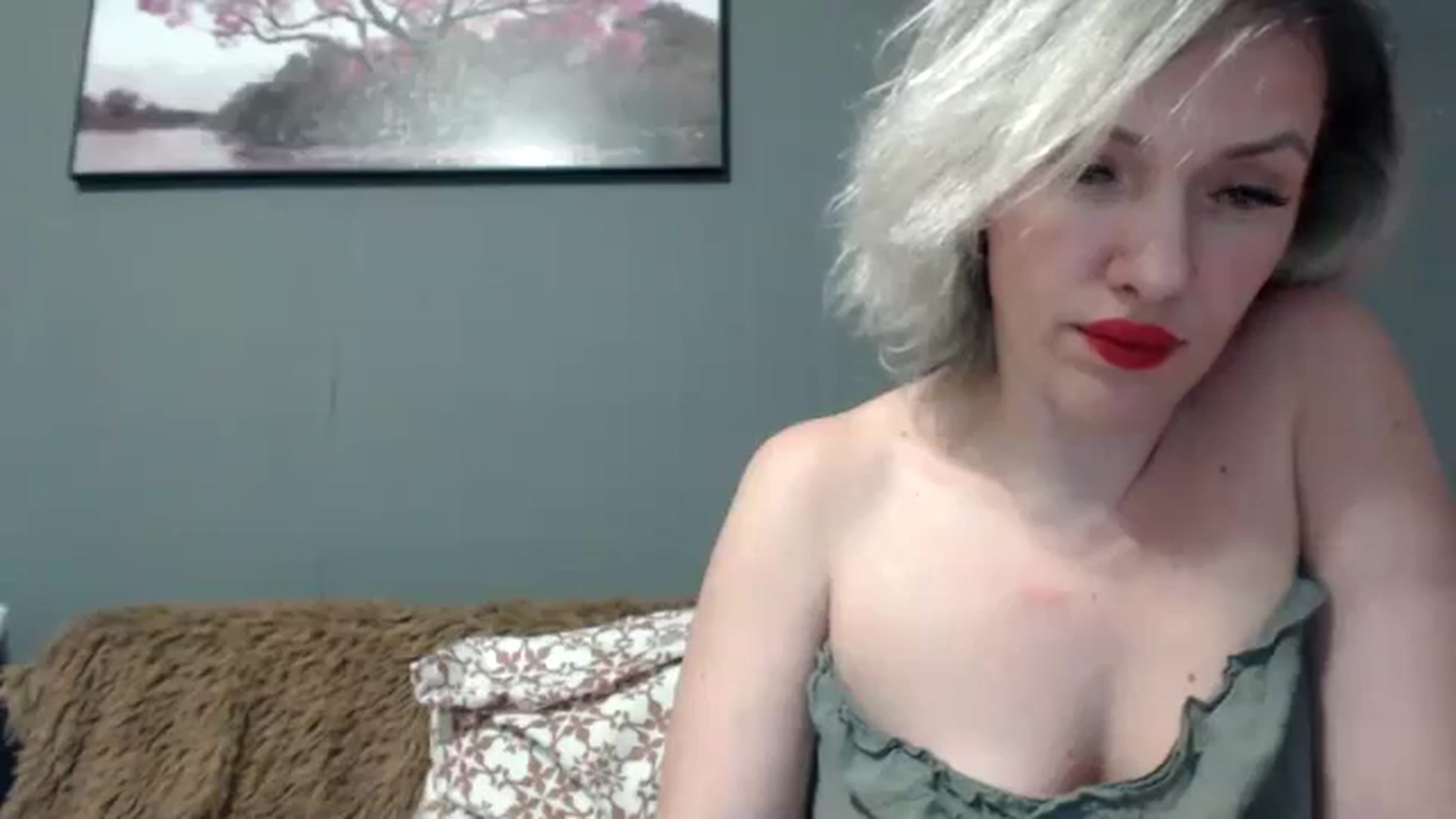 Gallery image thumbnail from VivienShyBo's myfreecams stream on, 04/15/2025, 12:25 image 6 of 20