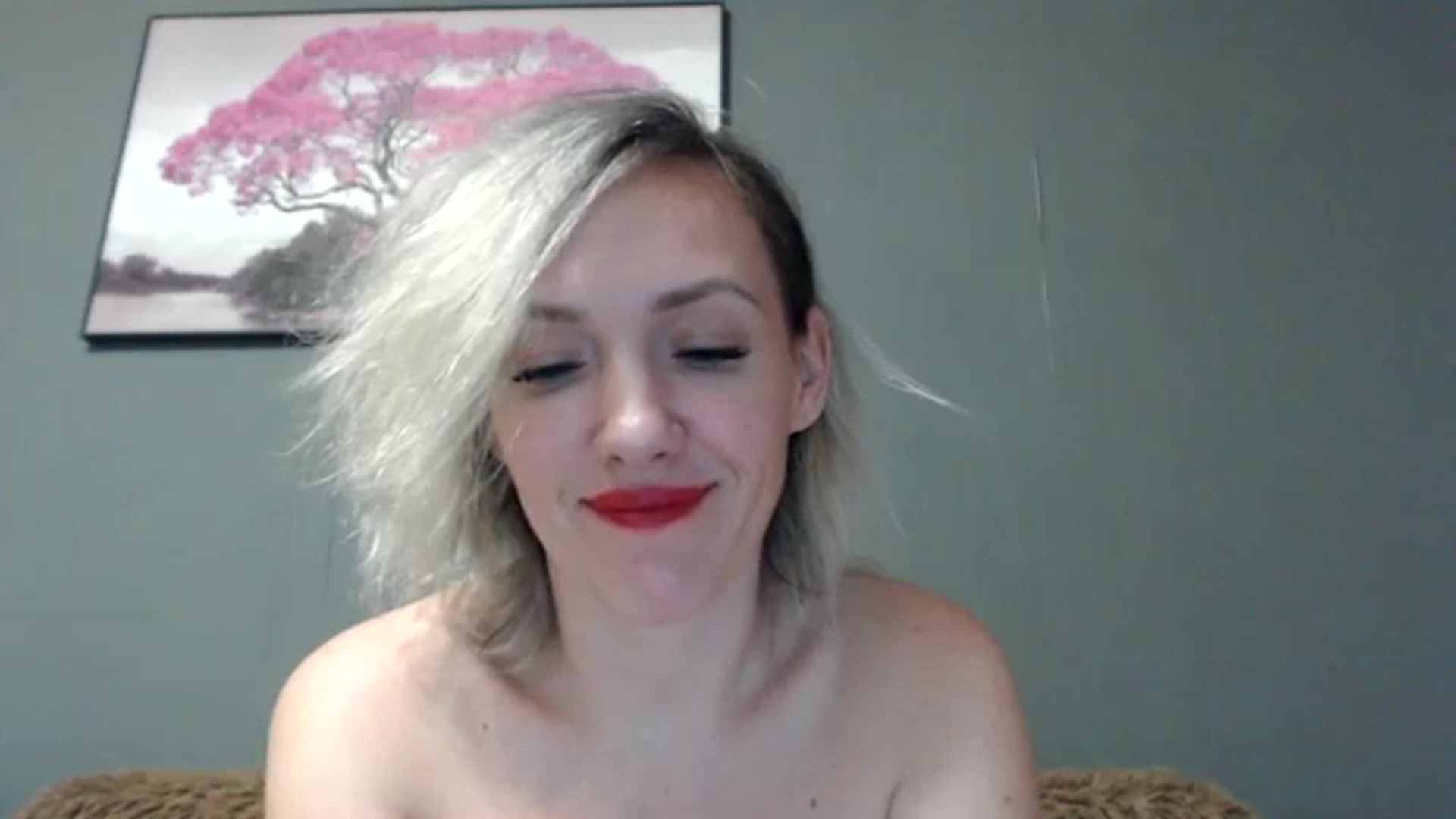 Gallery image thumbnail from VivienShyBo's myfreecams stream on, 04/15/2025, 12:25 image 12 of 20