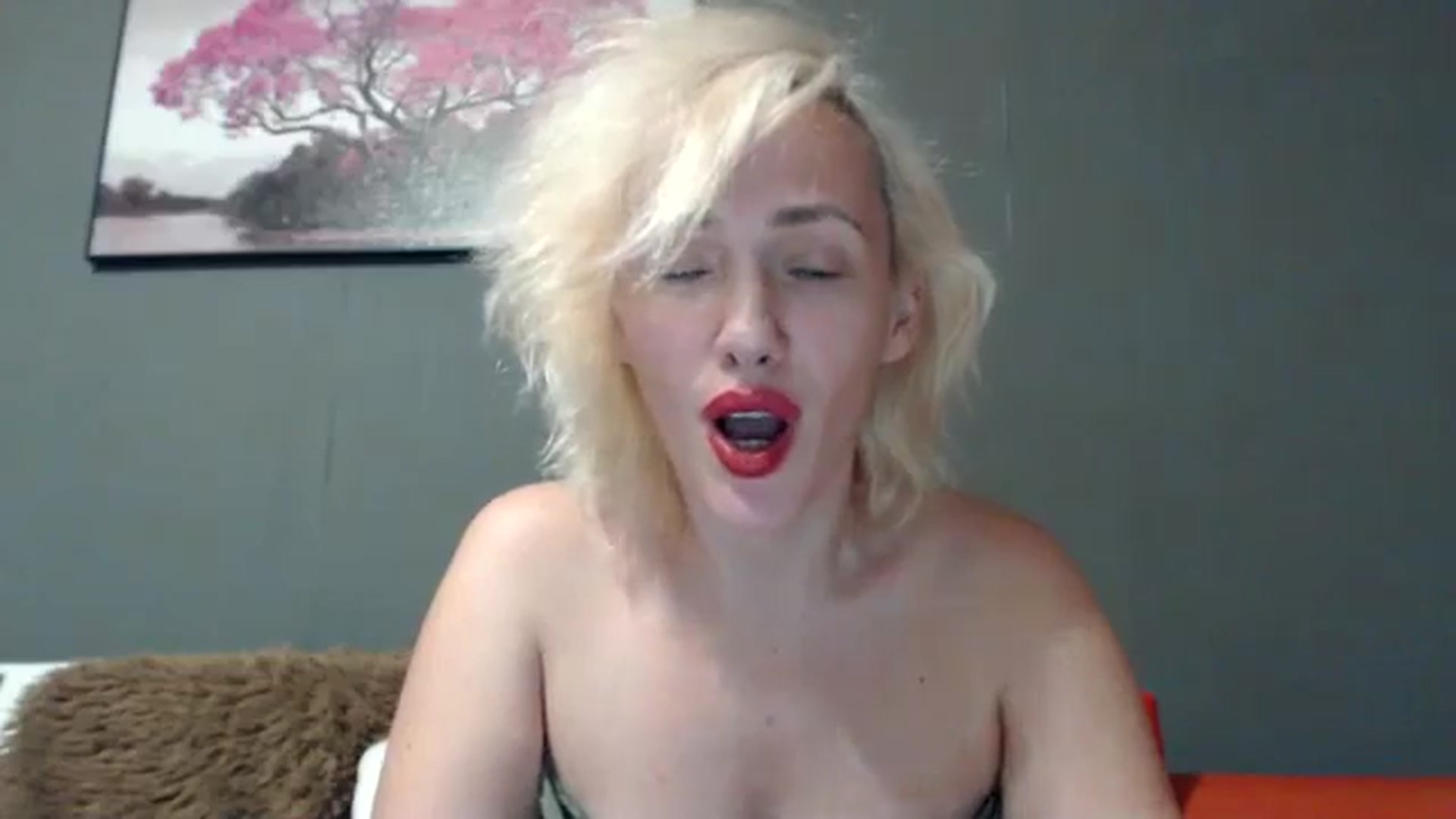 Gallery image thumbnail from VivienShyBo's myfreecams stream on, 01/31/2026, 12:46 image 9 of 20