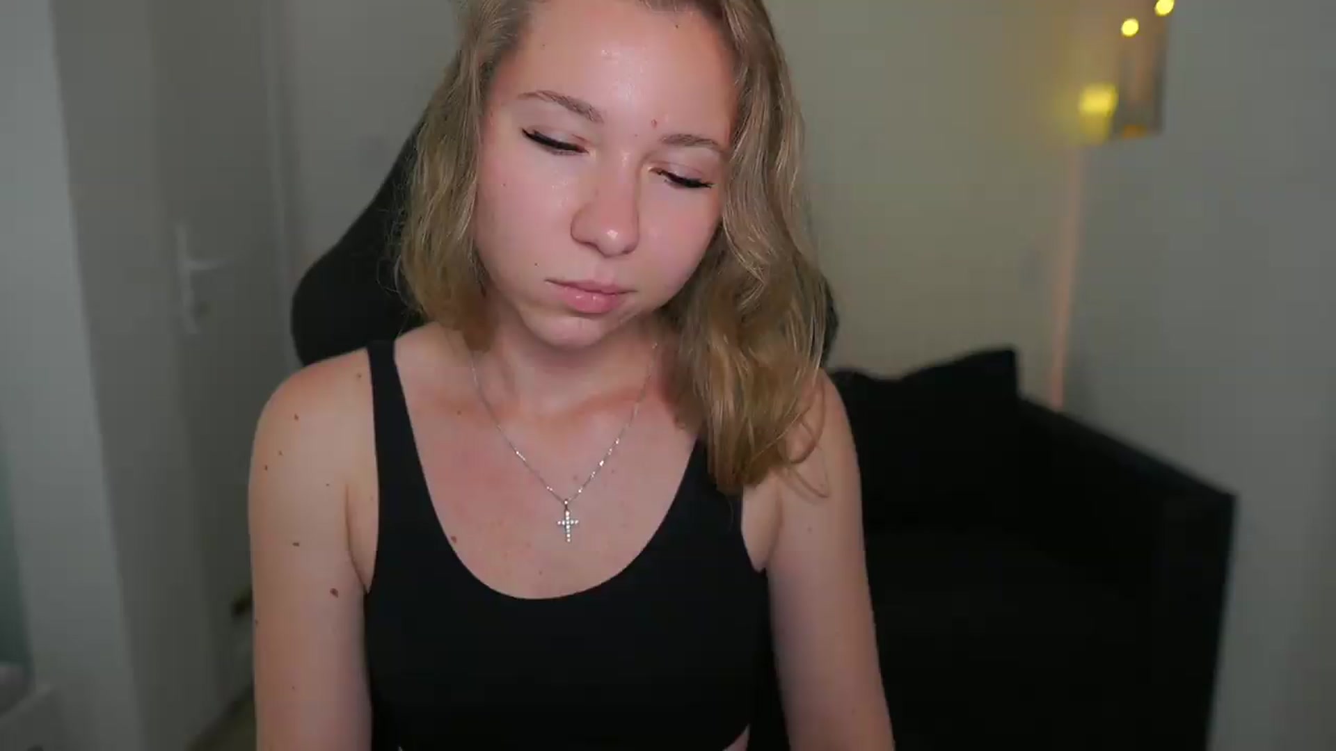 Gallery image thumbnail from VivienVance18's myfreecams stream on, 06/01/2026, 13:58 image 10 of 20