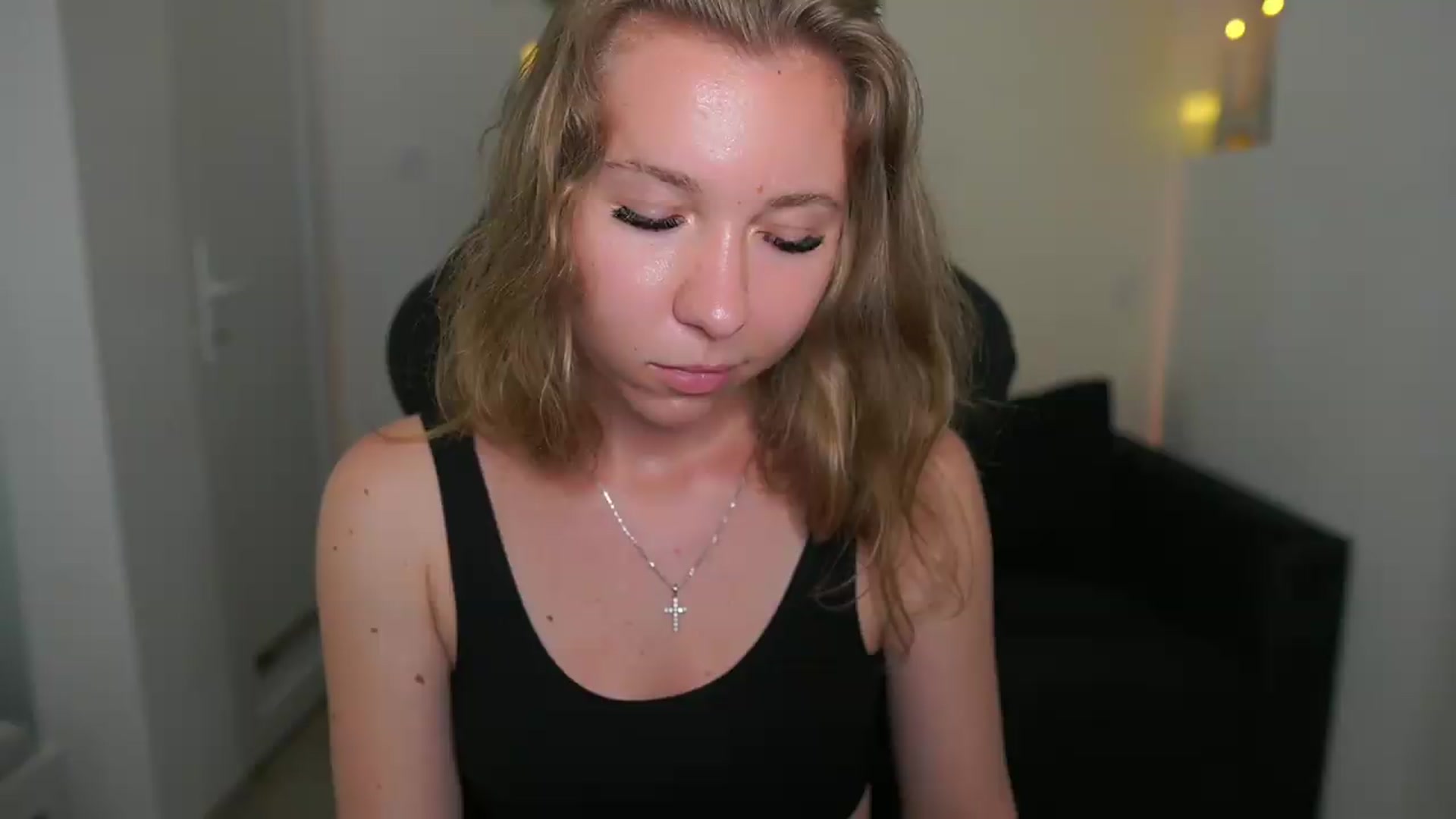Gallery image thumbnail from VivienVance18's myfreecams stream on, 06/01/2026, 17:24 image 6 of 20