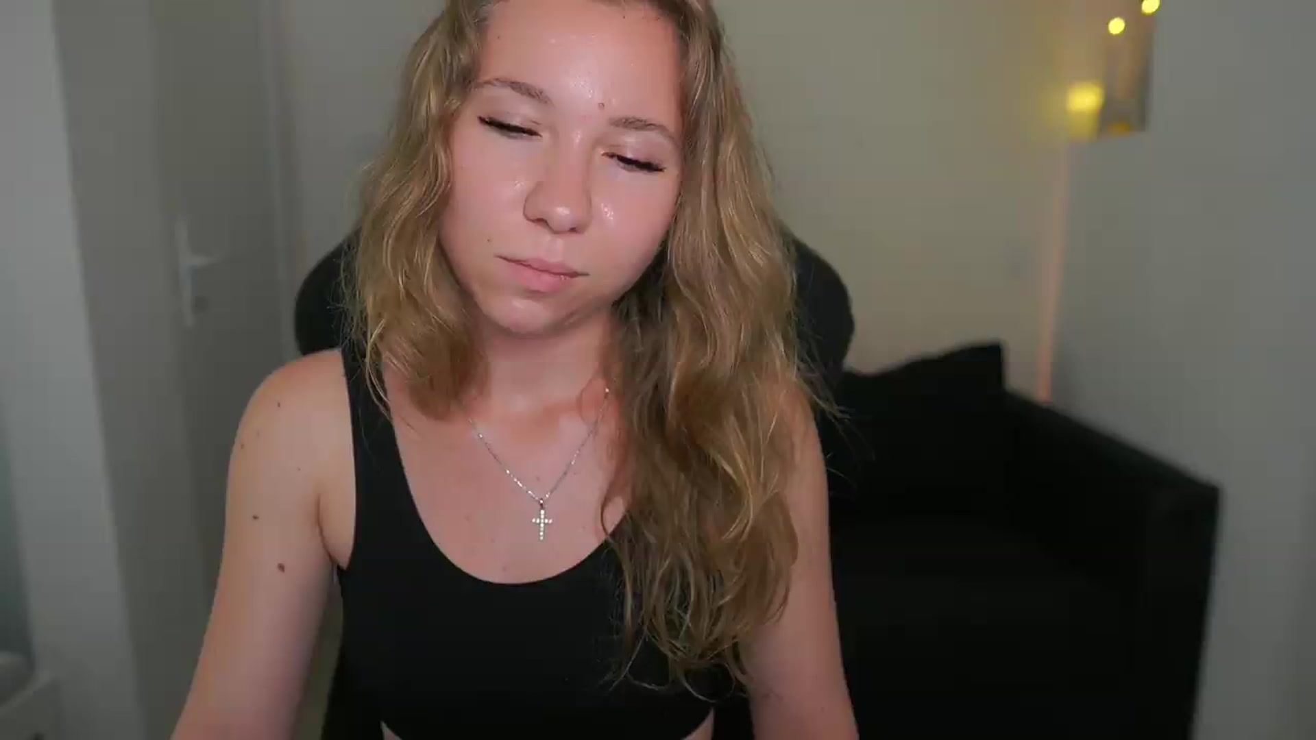 Gallery image thumbnail from VivienVance18's myfreecams stream on, 06/01/2026, 17:24 image 12 of 20