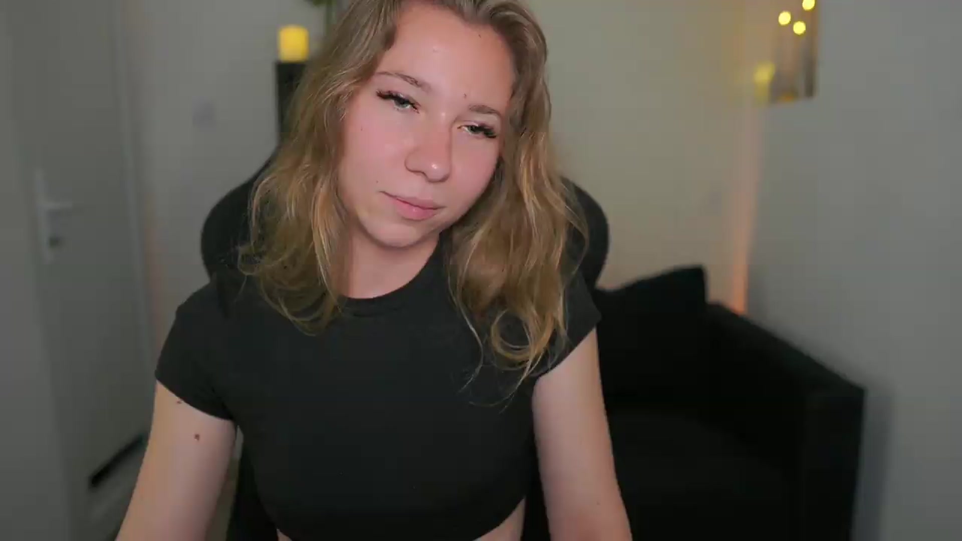 Gallery image thumbnail from VivienVance18's myfreecams stream on, 06/03/2026, 22:40 image 11 of 20
