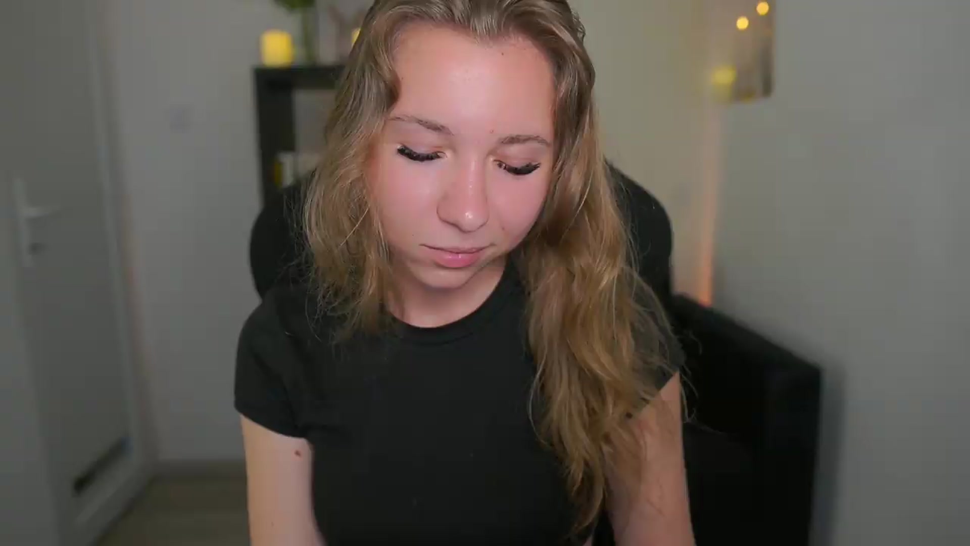 Gallery image thumbnail from VivienVance18's myfreecams stream on, 06/04/2026, 22:55 image 11 of 20