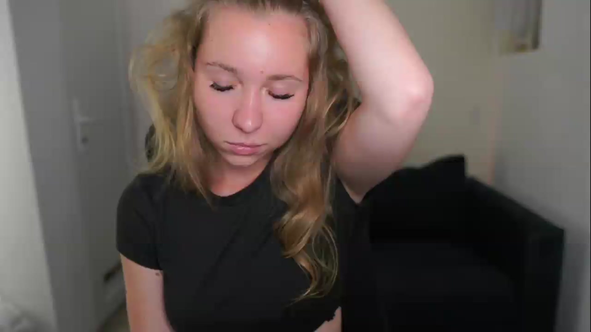 Gallery image thumbnail from VivienVance18's myfreecams stream on, 06/09/2026, 17:19 image 1 of 20
