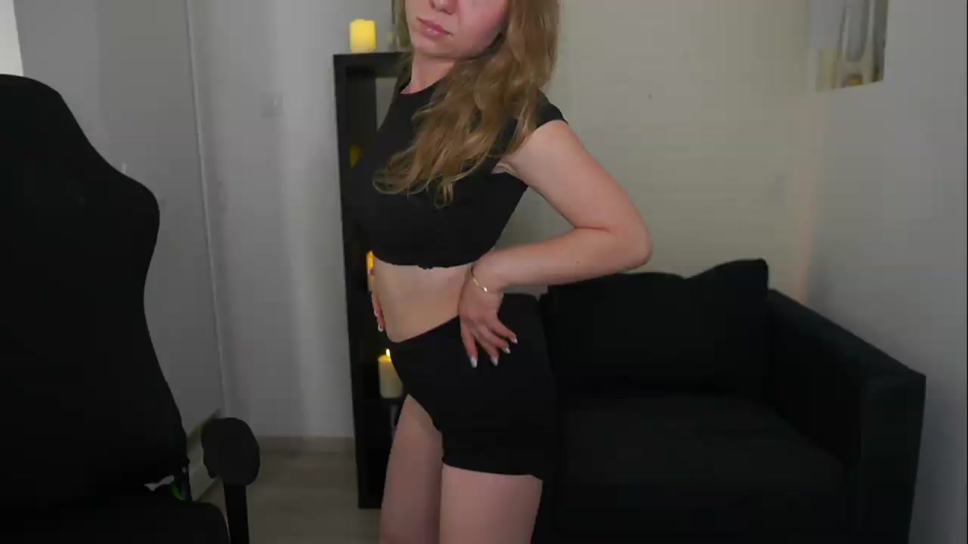 Gallery image thumbnail from VivienVance18's myfreecams stream on, 06/09/2026, 18:17 image 6 of 20