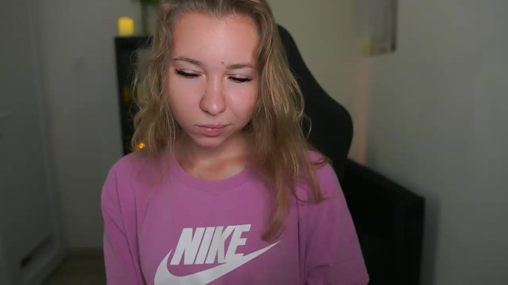 Gallery image thumbnail from VivienVance18's myfreecams stream on, 06/12/2026, 09:19 image 10 of 20