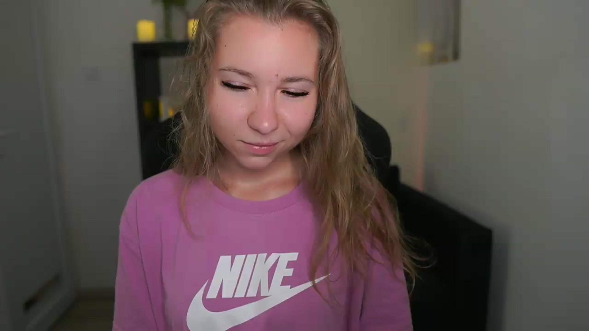 Gallery image thumbnail from VivienVance18's myfreecams stream on, 06/12/2026, 09:19 image 6 of 20