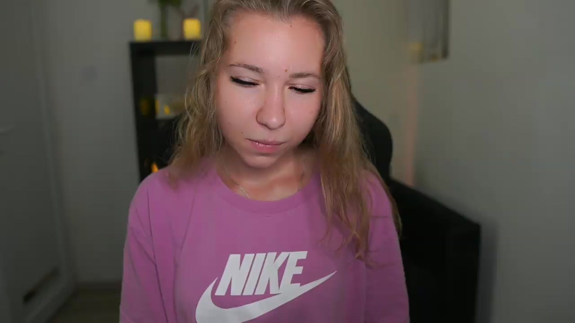 Gallery image thumbnail from VivienVance18's myfreecams stream on, 06/12/2026, 09:19 image 9 of 20