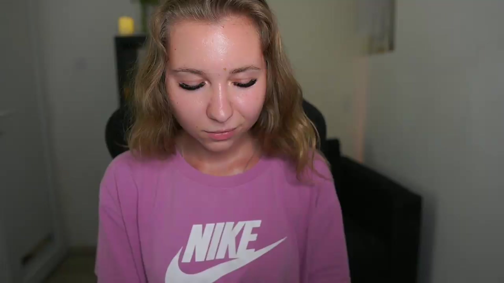 Gallery image thumbnail from VivienVance18's myfreecams stream on, 06/12/2026, 15:49 image 1 of 20
