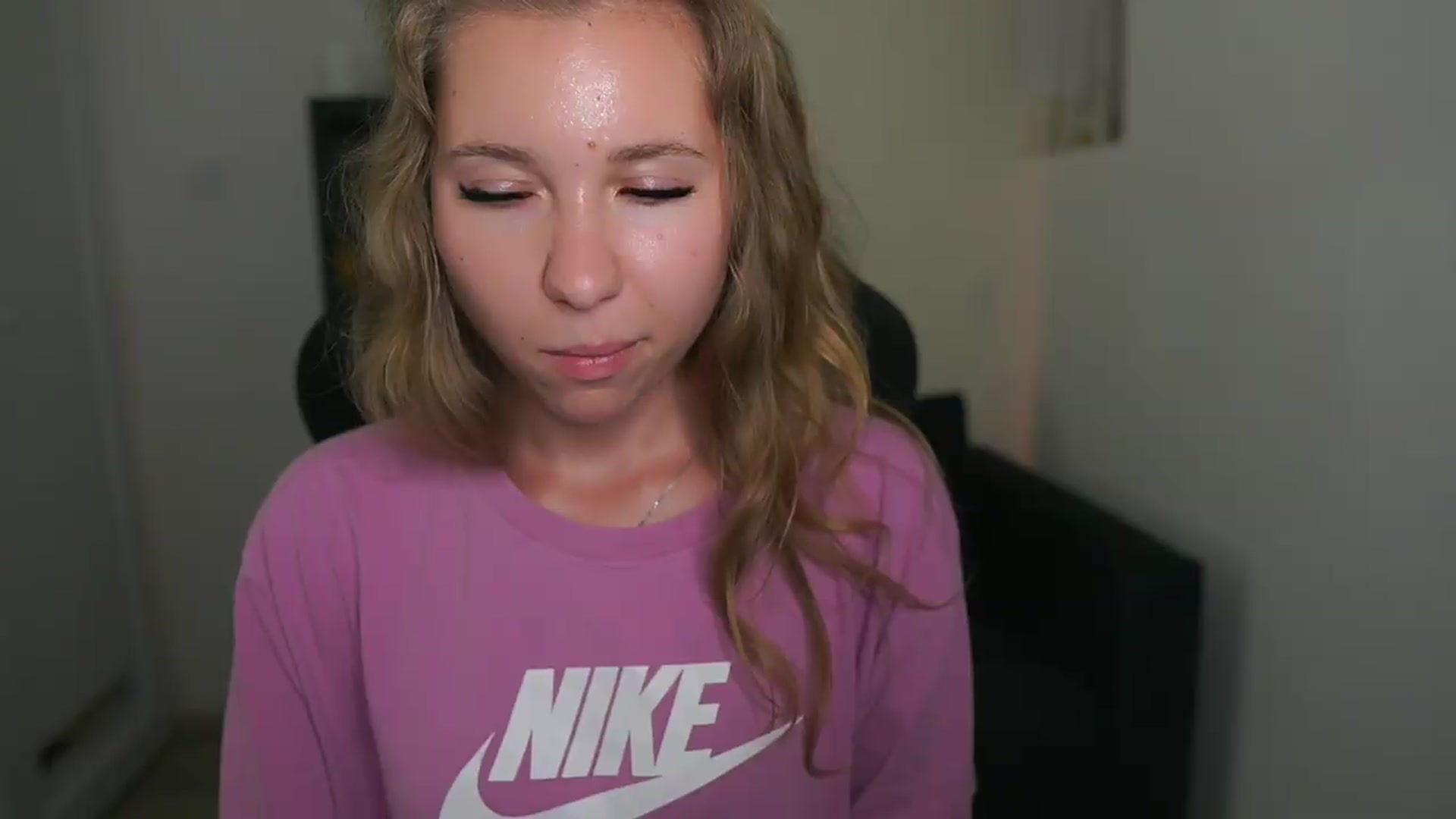 Gallery image thumbnail from VivienVance18's myfreecams stream on, 06/12/2026, 17:40 image 8 of 20