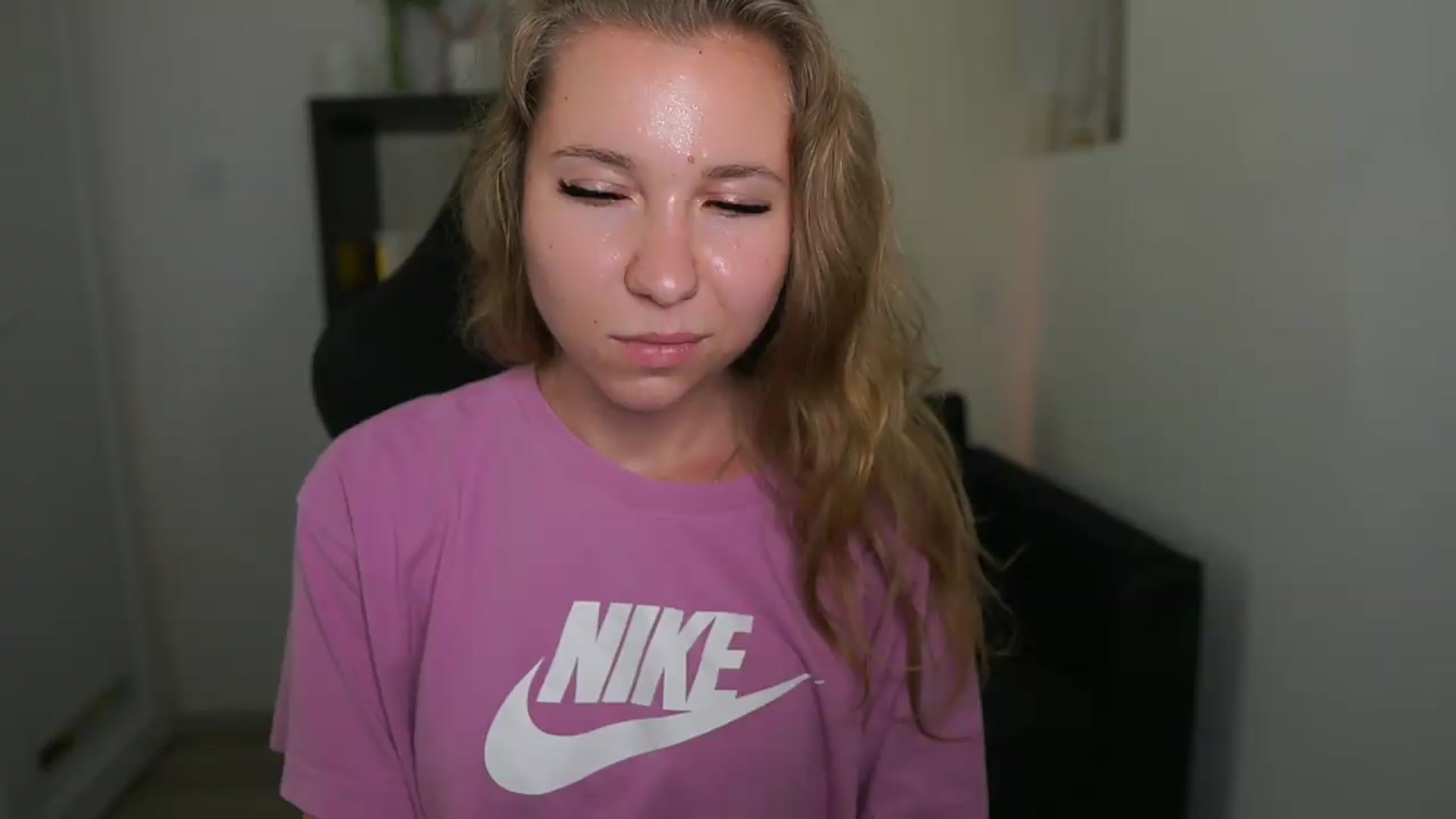 Gallery image thumbnail from VivienVance18's myfreecams stream on, 06/12/2026, 17:40 image 11 of 20