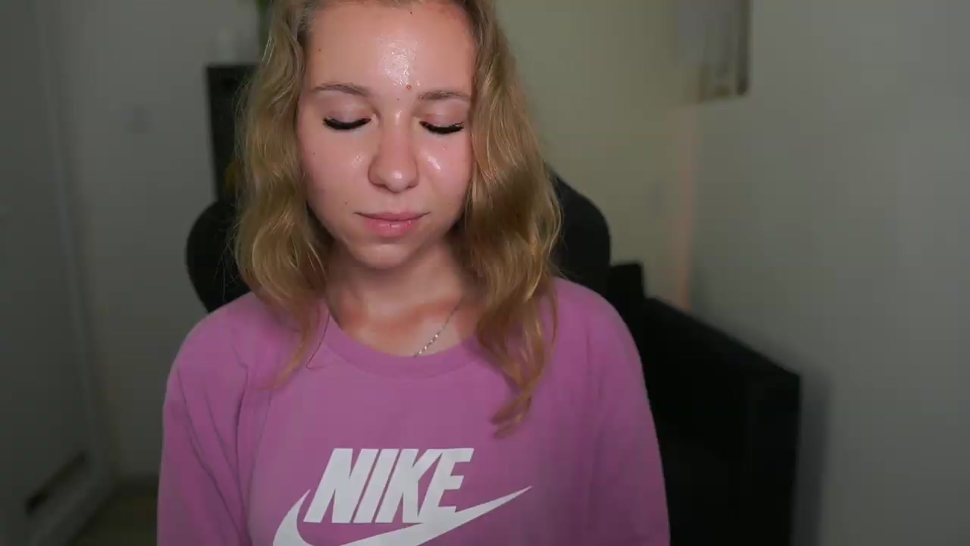 Gallery image thumbnail from VivienVance18's myfreecams stream on, 06/12/2026, 18:43 image 12 of 20