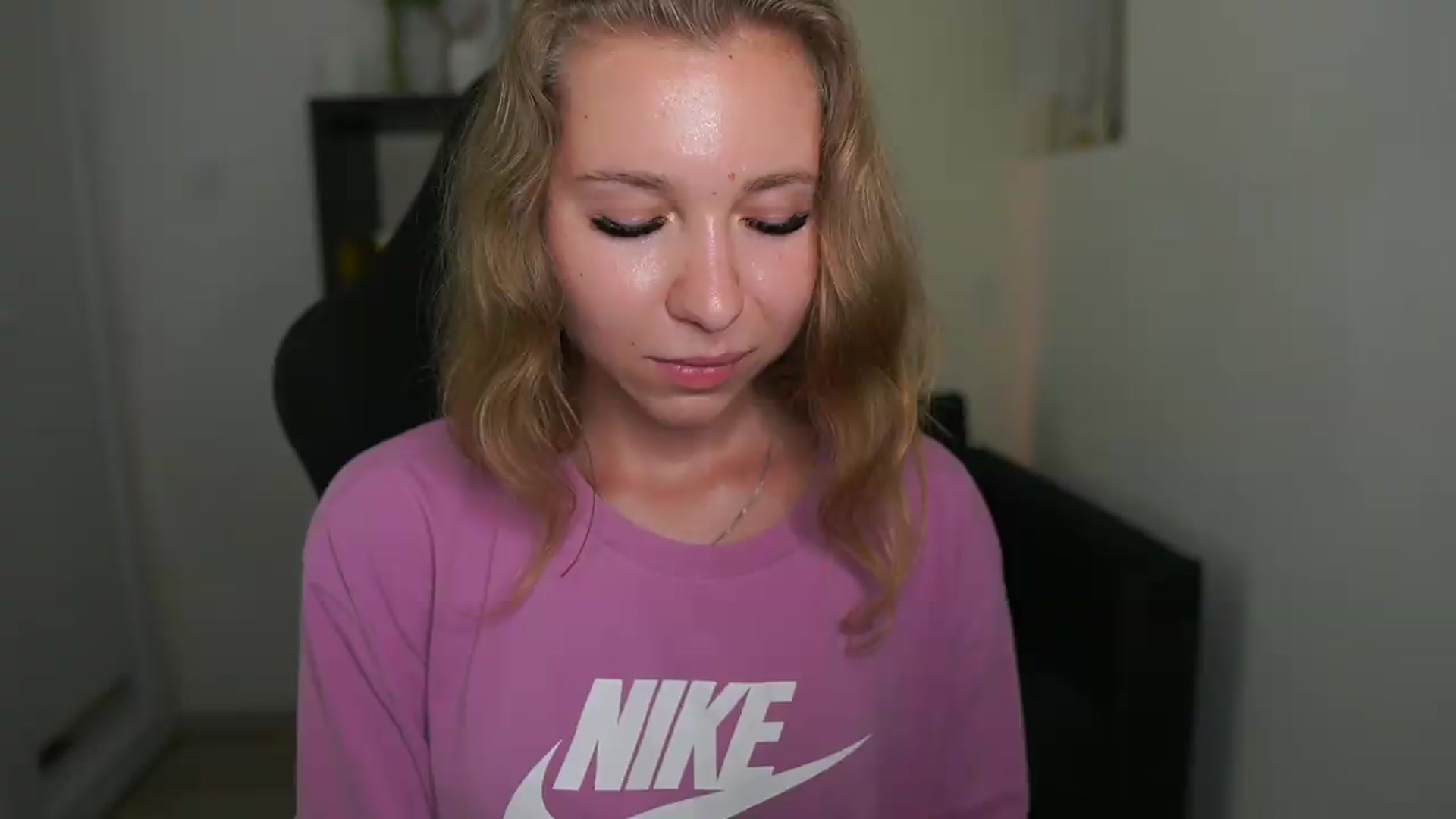 Gallery image thumbnail from VivienVance18's myfreecams stream on, 06/12/2026, 18:43 image 11 of 20