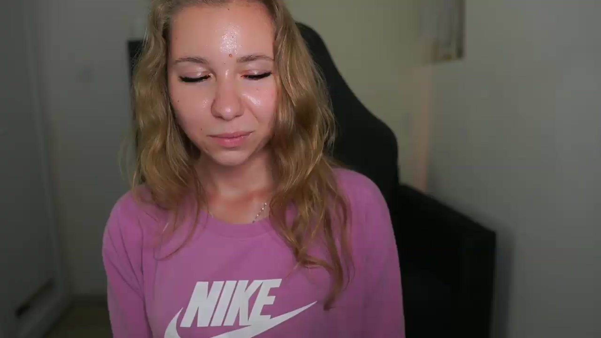 Gallery image thumbnail from VivienVance18's myfreecams stream on, 06/12/2026, 18:43 image 8 of 20