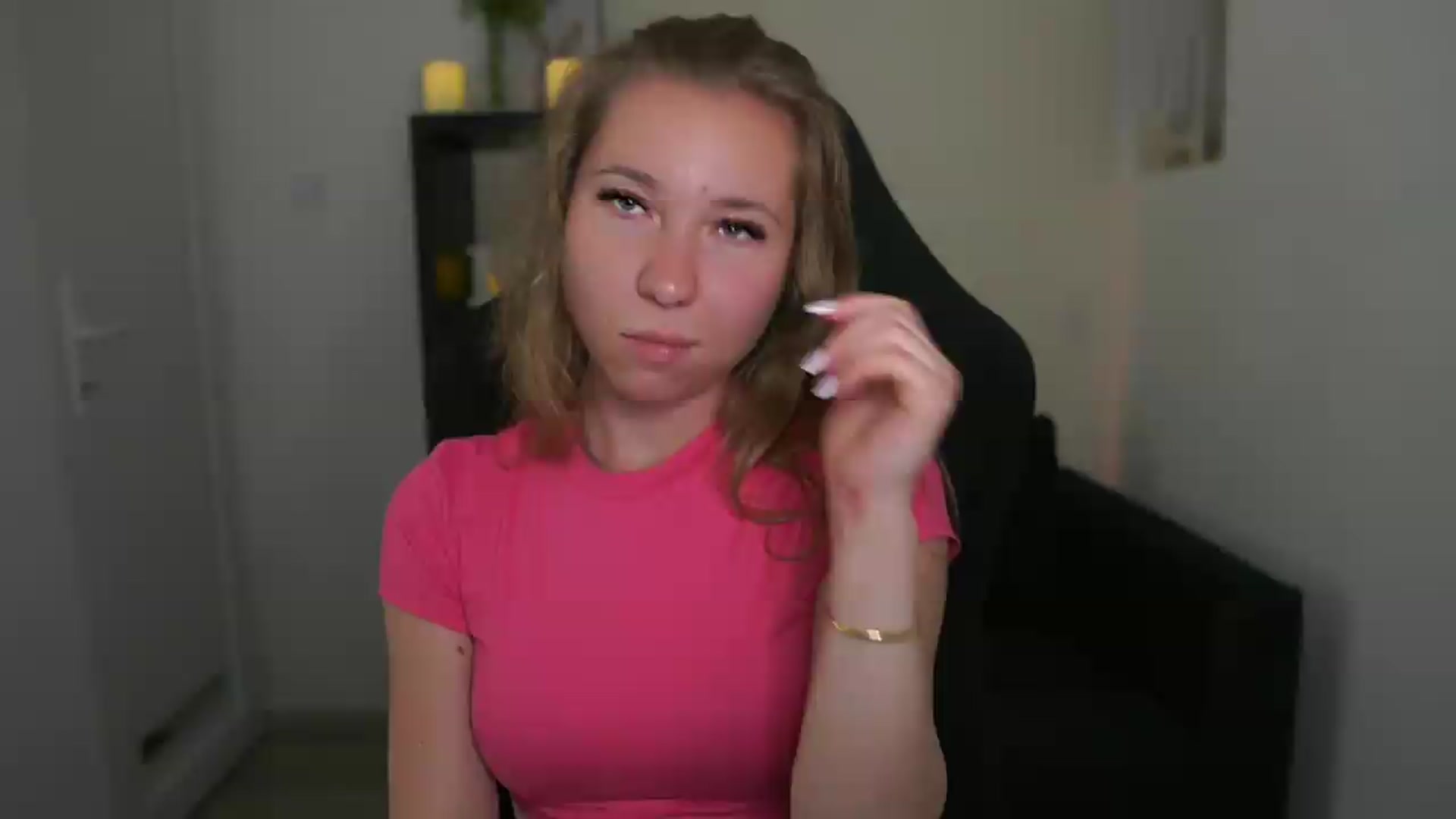 Gallery image thumbnail from VivienVance18's myfreecams stream on, 06/13/2026, 13:58 image 19 of 20